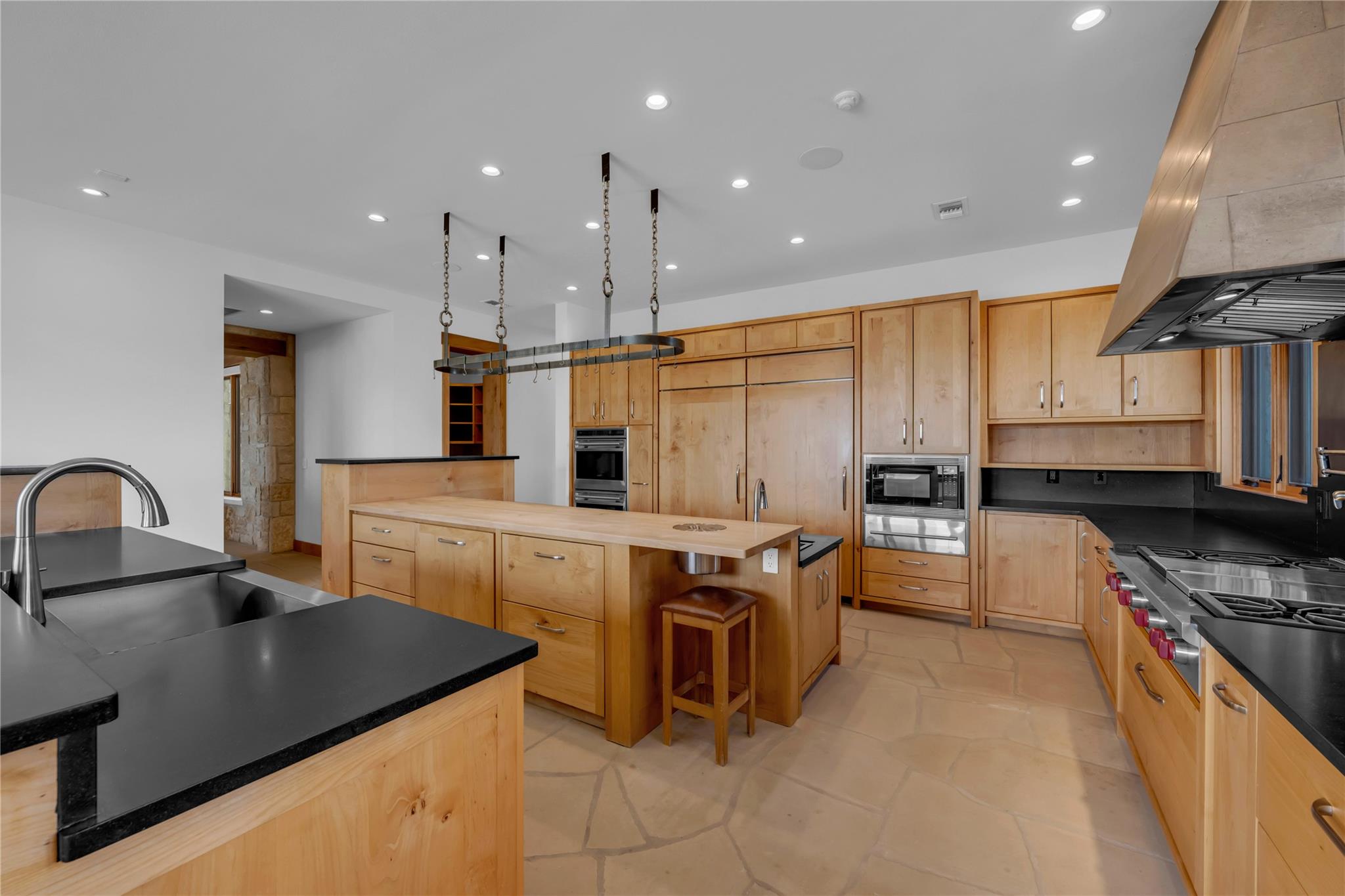 Image 10 of 30 For 118 Mountain View Cir