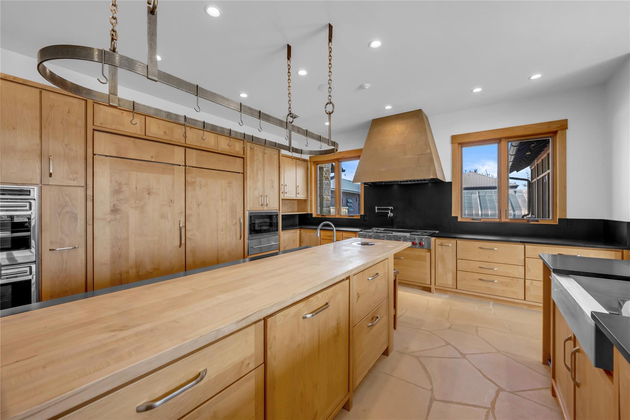 Image 12 of 30 For 118 Mountain View Cir