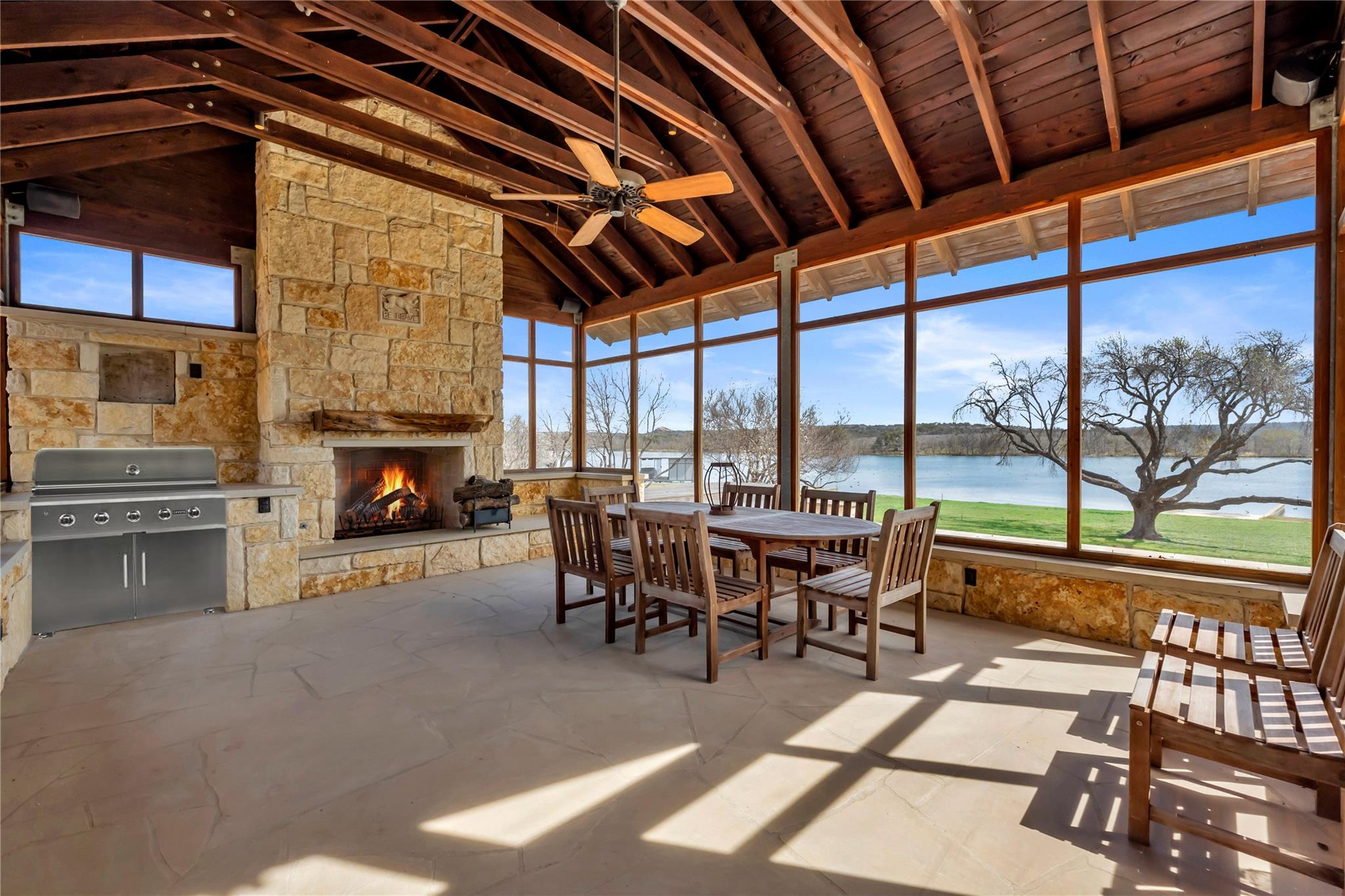 Image 13 of 30 For 118 Mountain View Cir