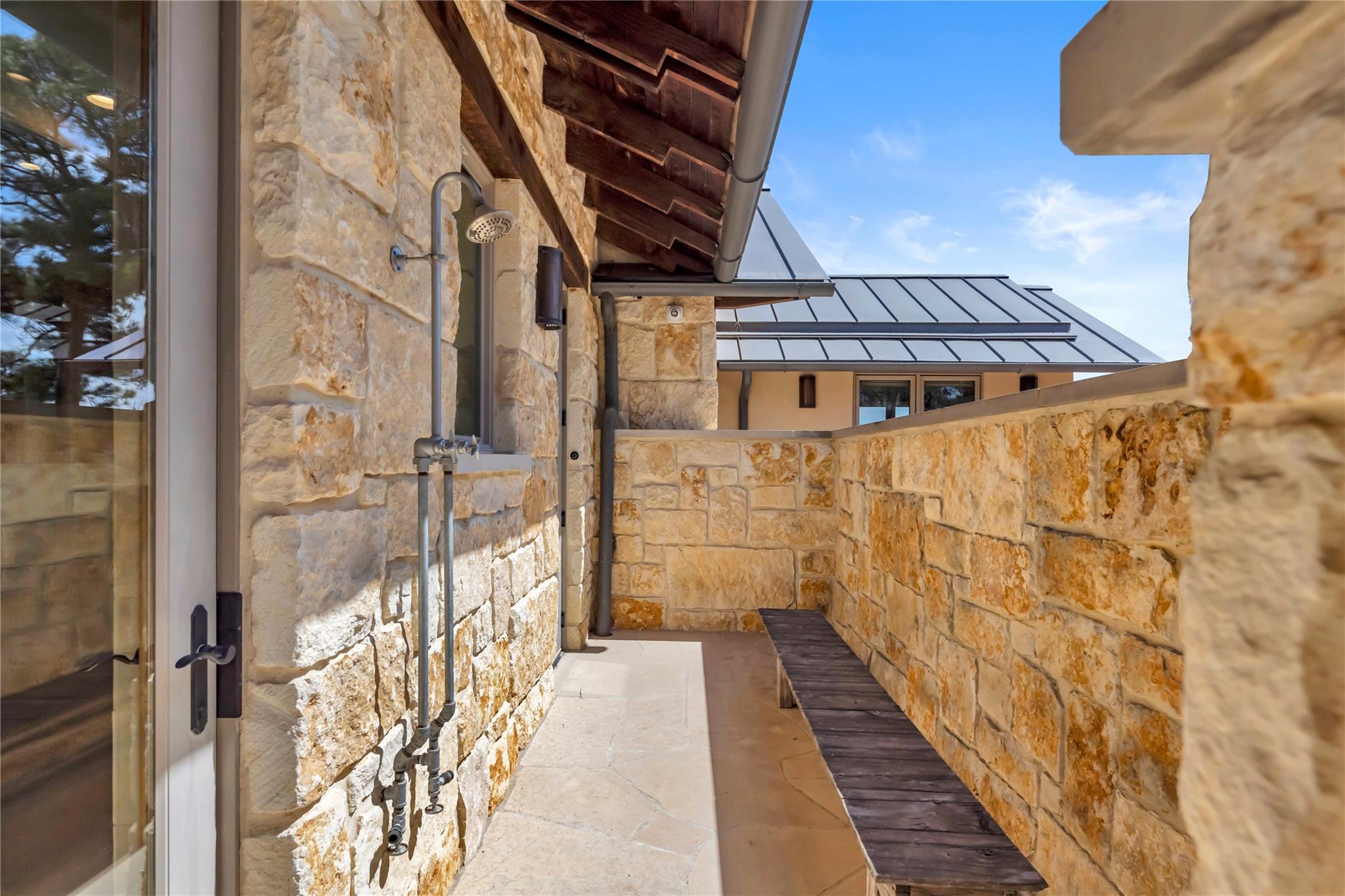 Image 17 of 30 For 118 Mountain View Cir