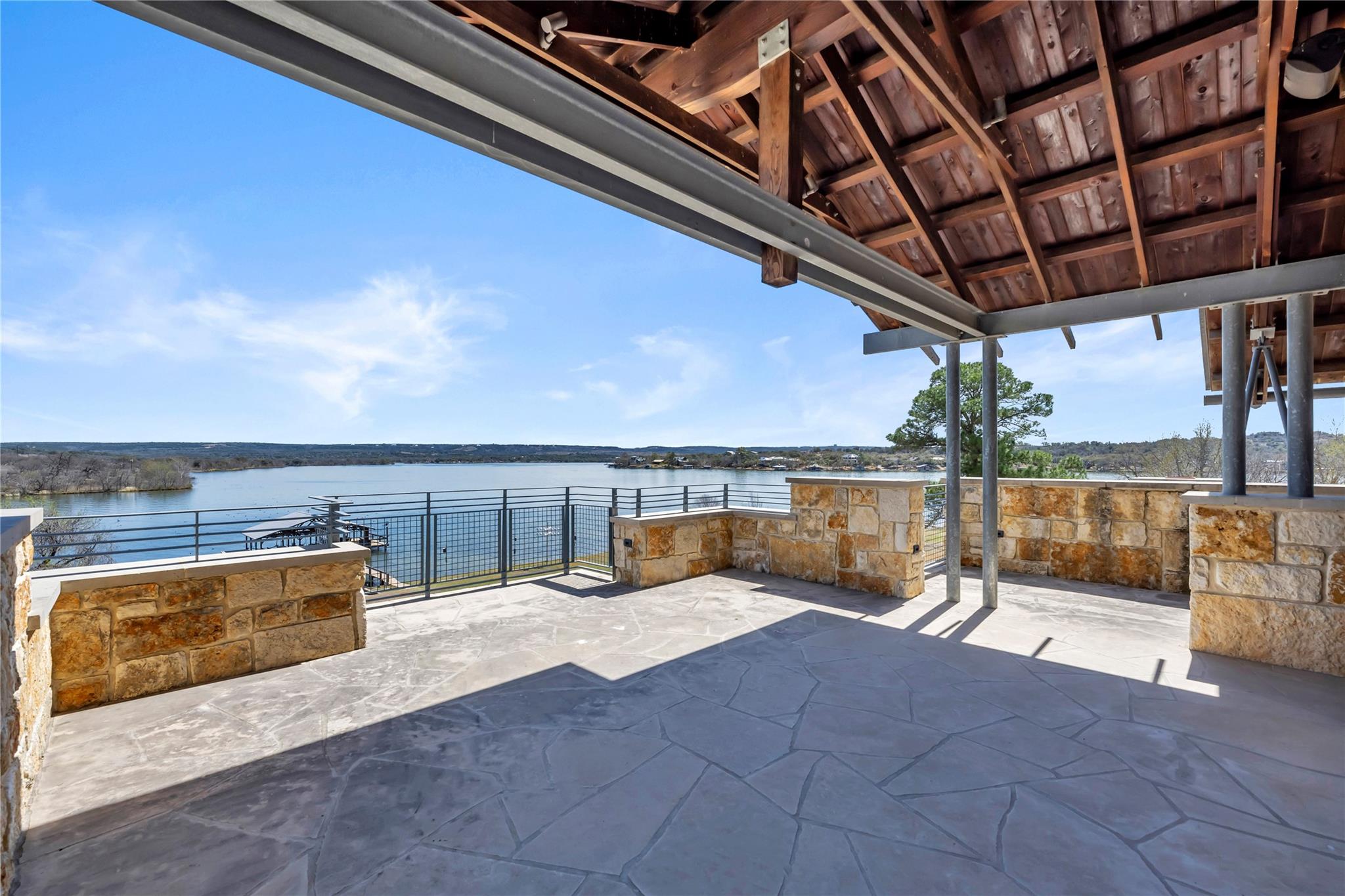 Image 20 of 30 For 118 Mountain View Cir