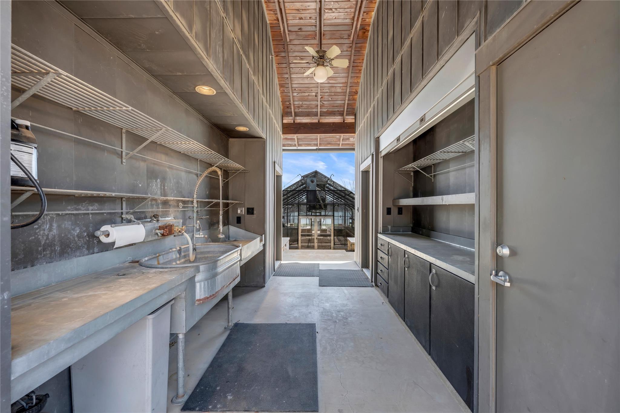 Image 24 of 30 For 118 Mountain View Cir