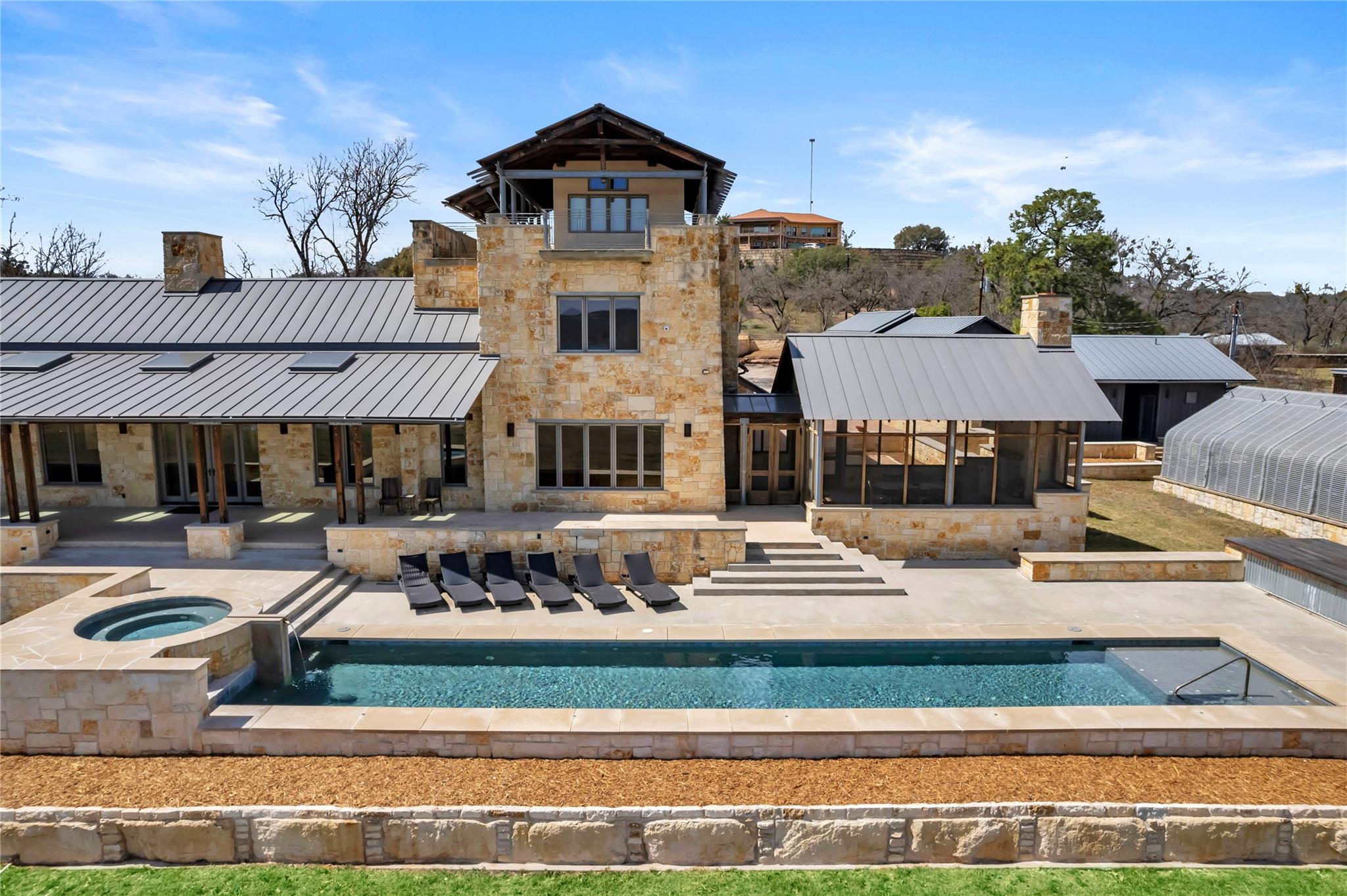 Image 4 of 30 For 118 Mountain View Cir