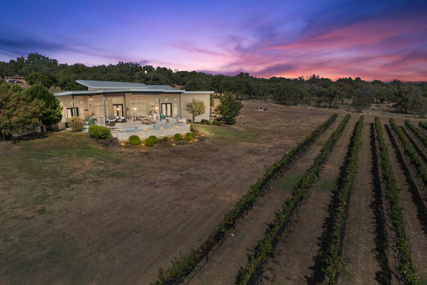 Image 36 of 40 For 1758 Lincoln Smith Rd