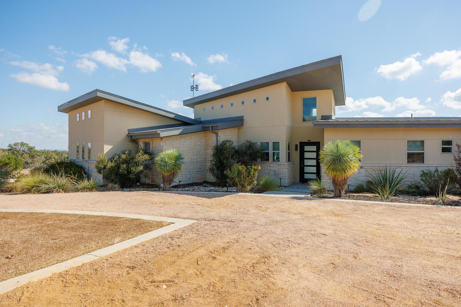 Image 5 of 40 For 1758 Lincoln Smith Rd