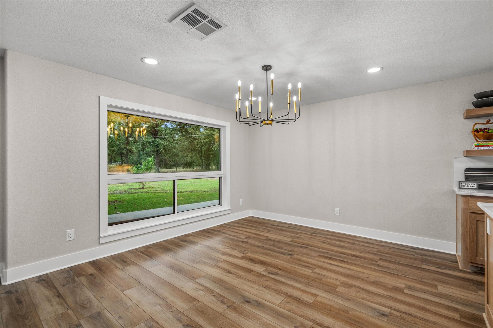 Image 13 of 40 For 1037 Western Hills Rd