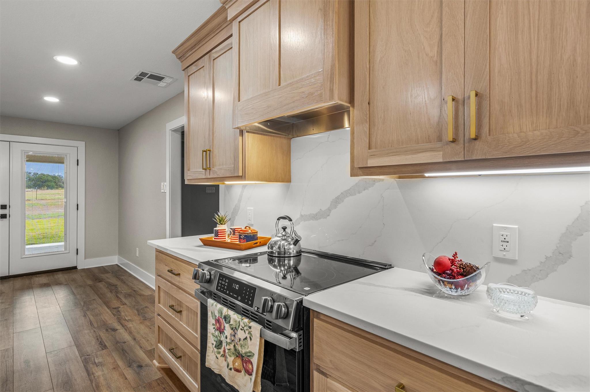 Image 17 of 40 For 1037 Western Hills Rd