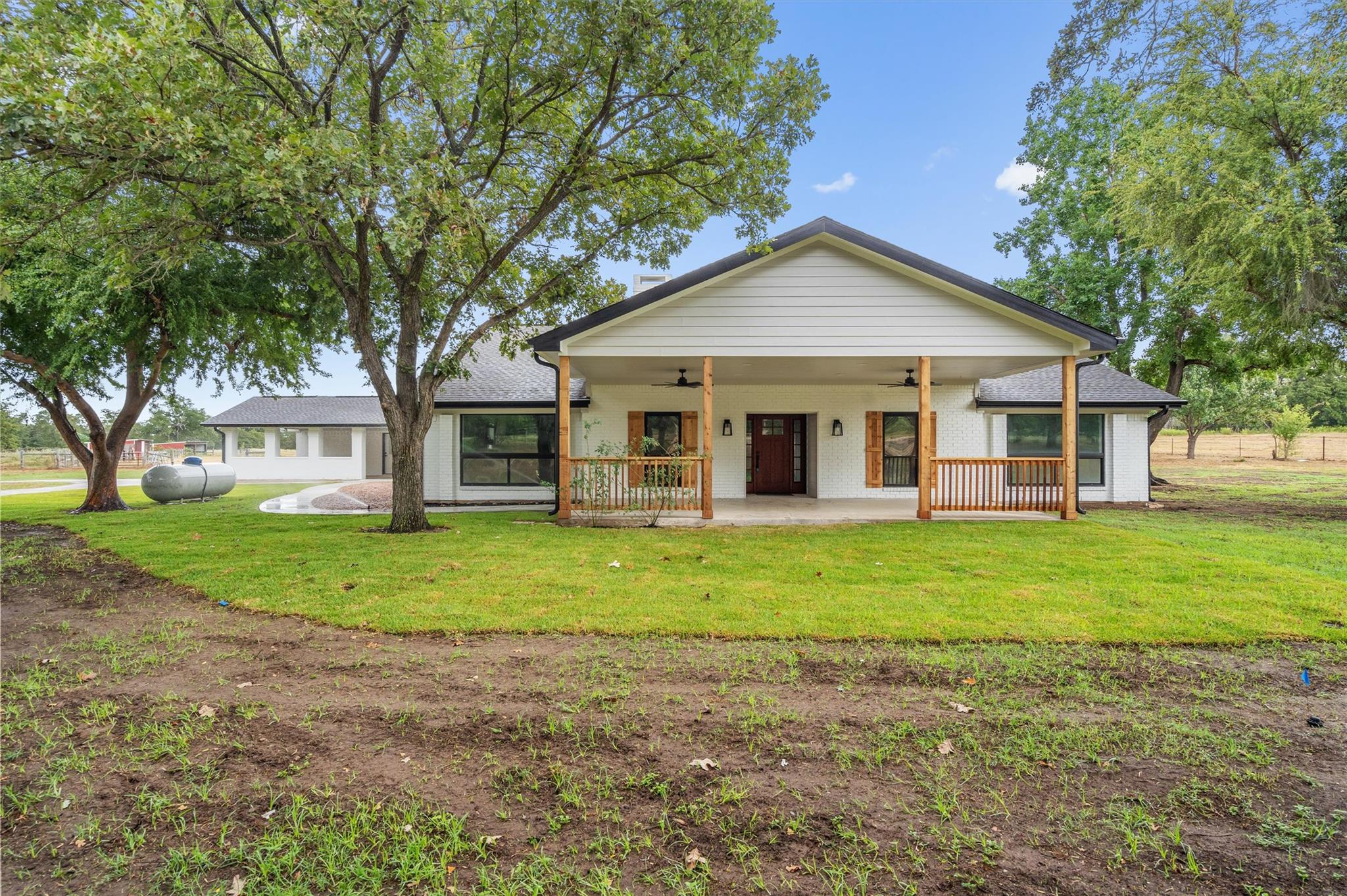 Image 2 of 40 For 1037 Western Hills Rd