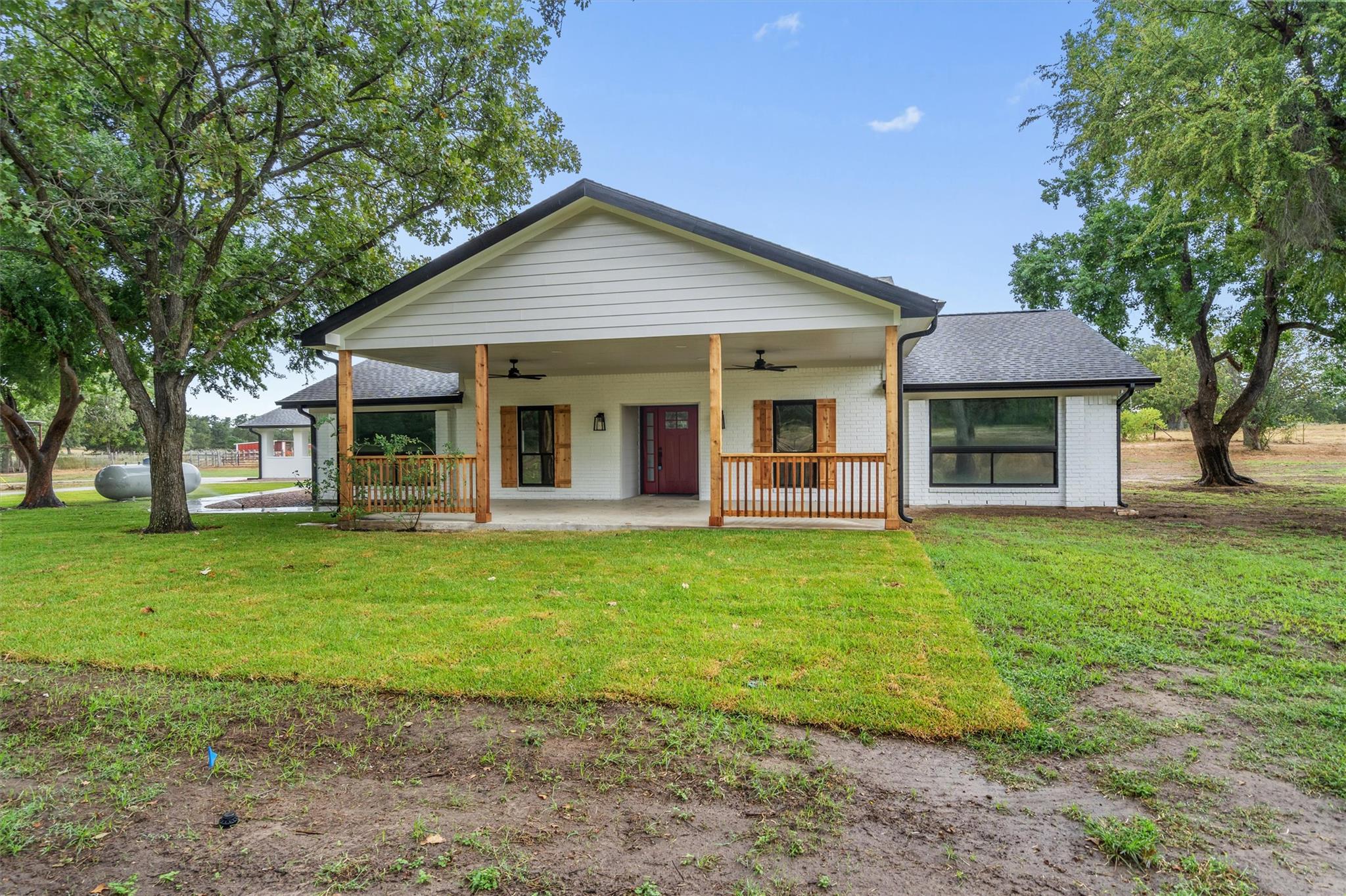 Image 3 of 40 For 1037 Western Hills Rd