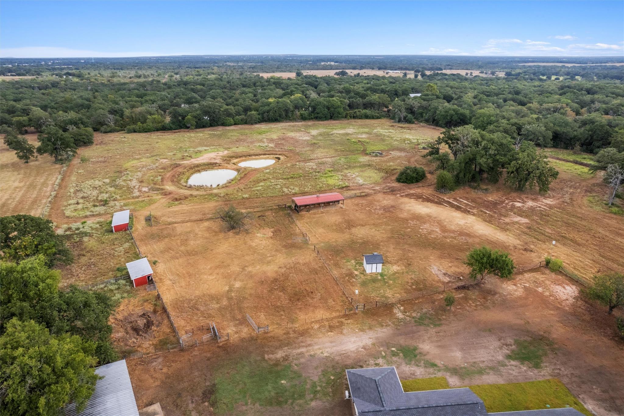 Image 5 of 40 For 1037 Western Hills Rd