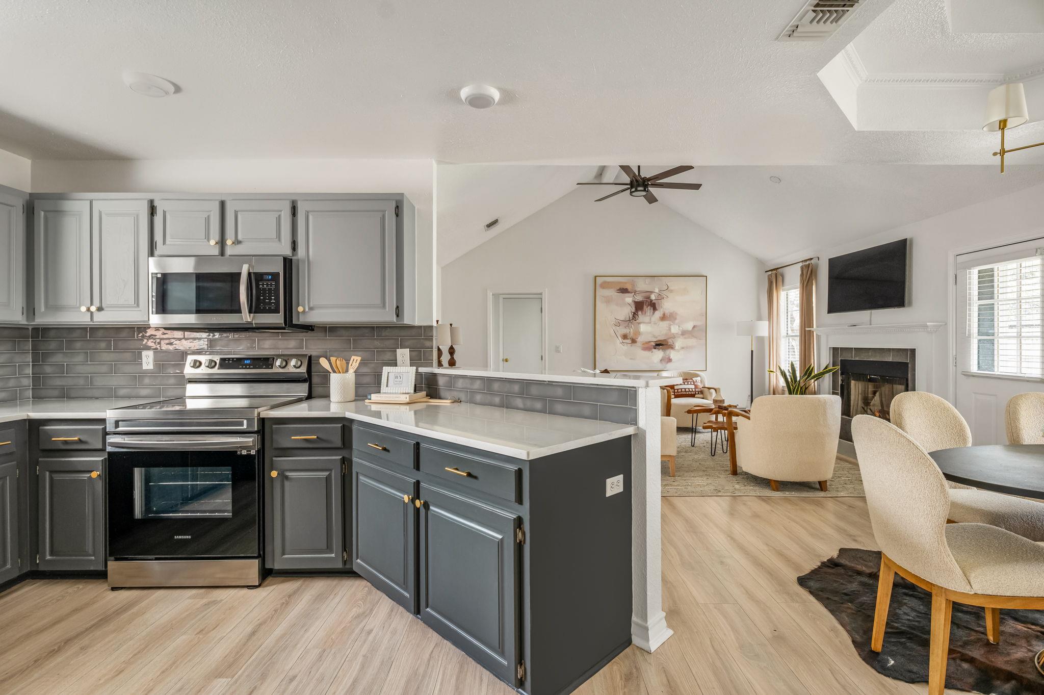 Image 11 of 34 For 1319 Summerwood Dr