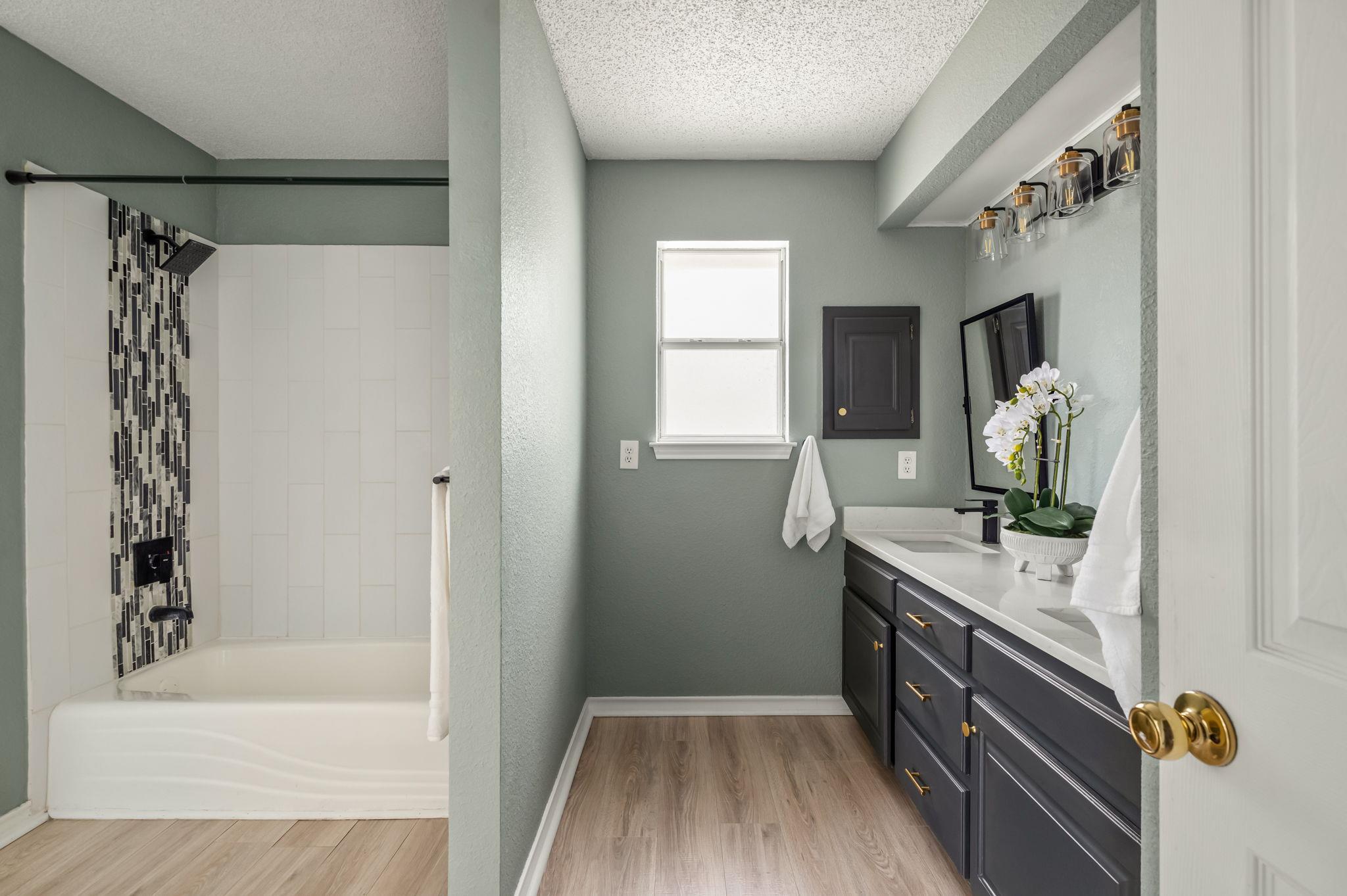 Image 21 of 34 For 1319 Summerwood Dr