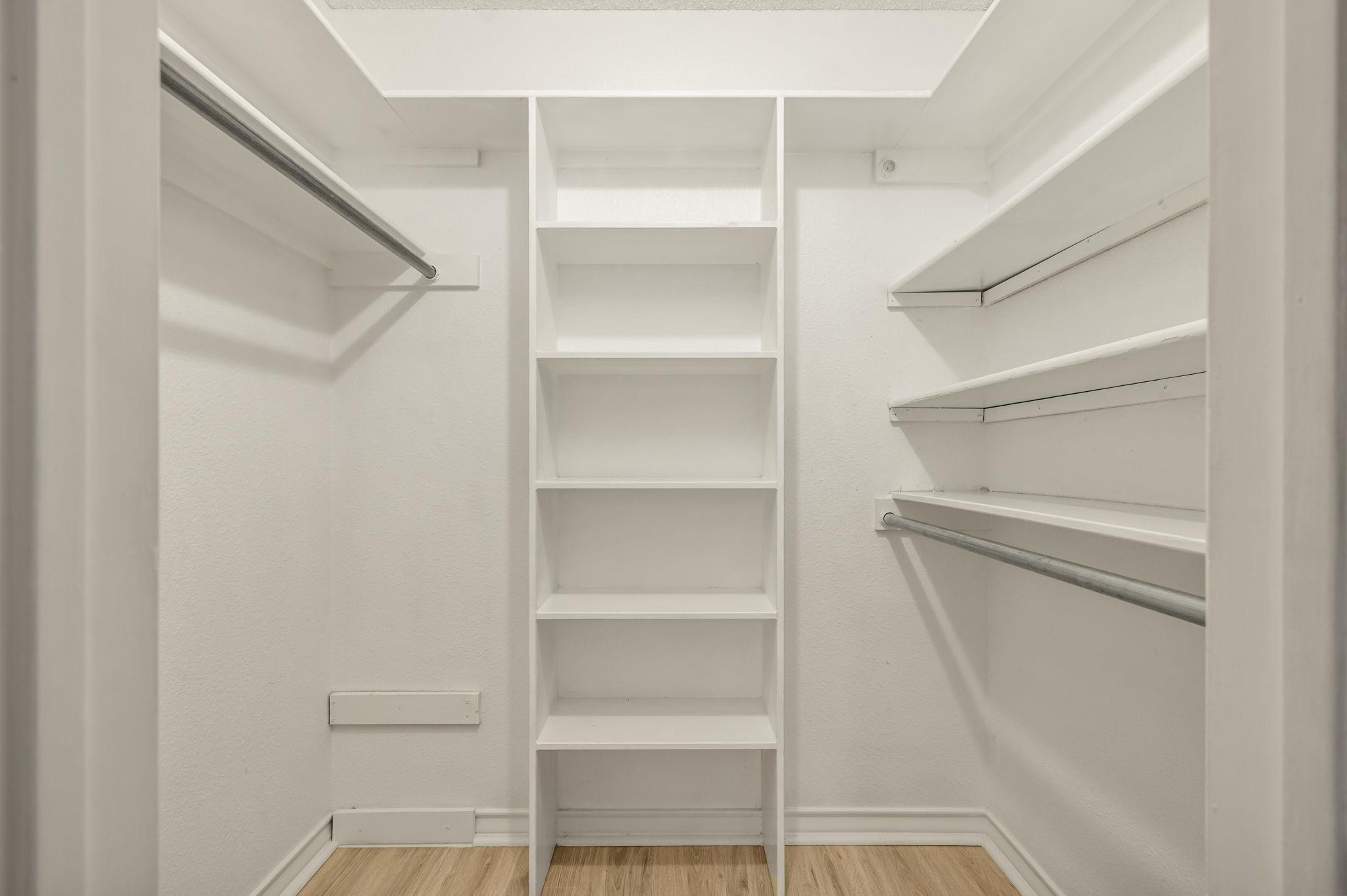 Image 23 of 34 For 1319 Summerwood Dr