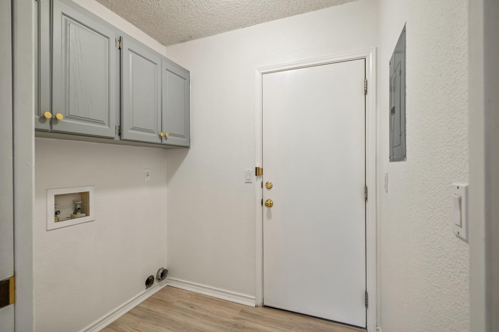 Image 28 of 34 For 1319 Summerwood Dr