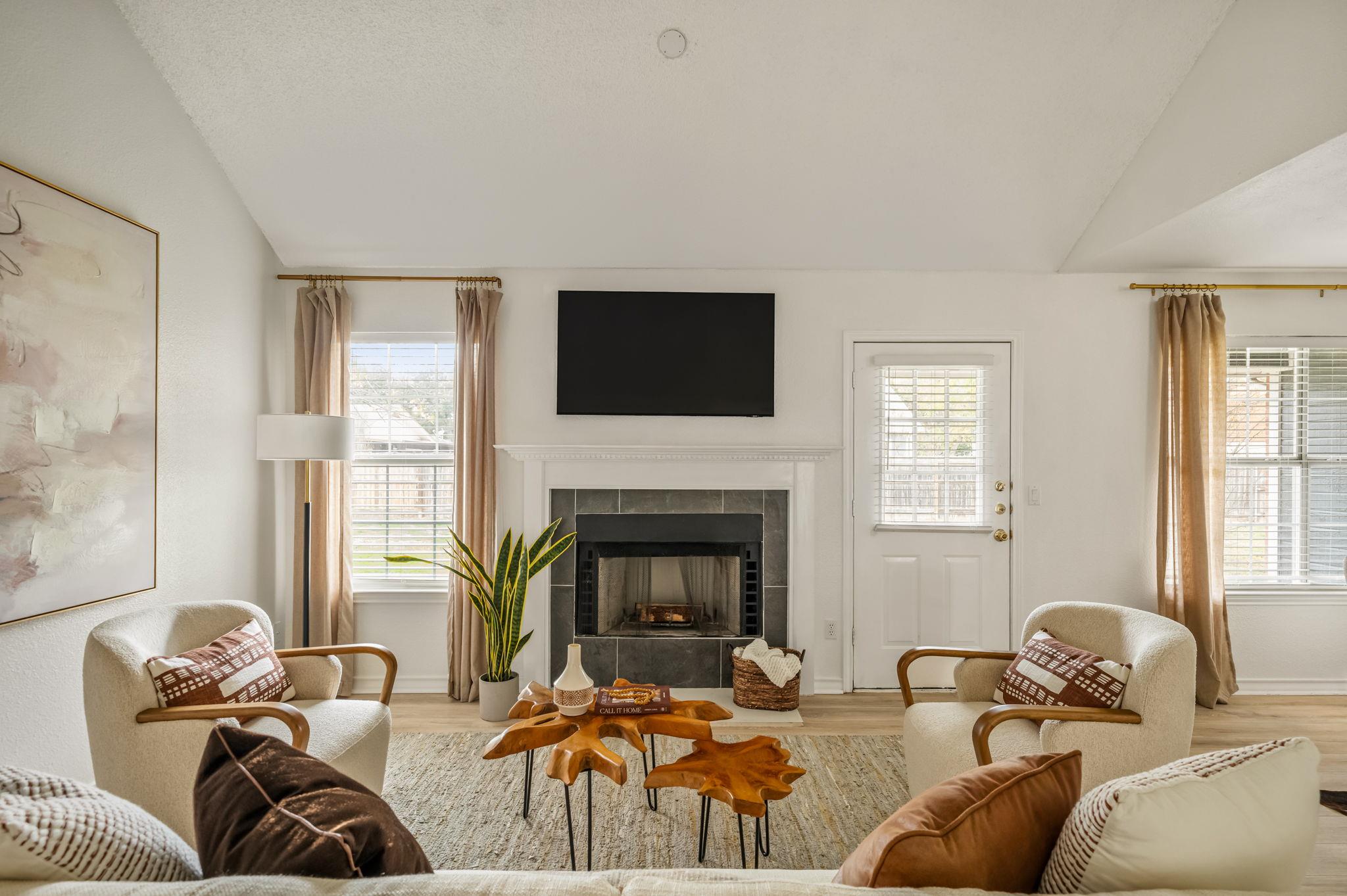 Image 6 of 34 For 1319 Summerwood Dr