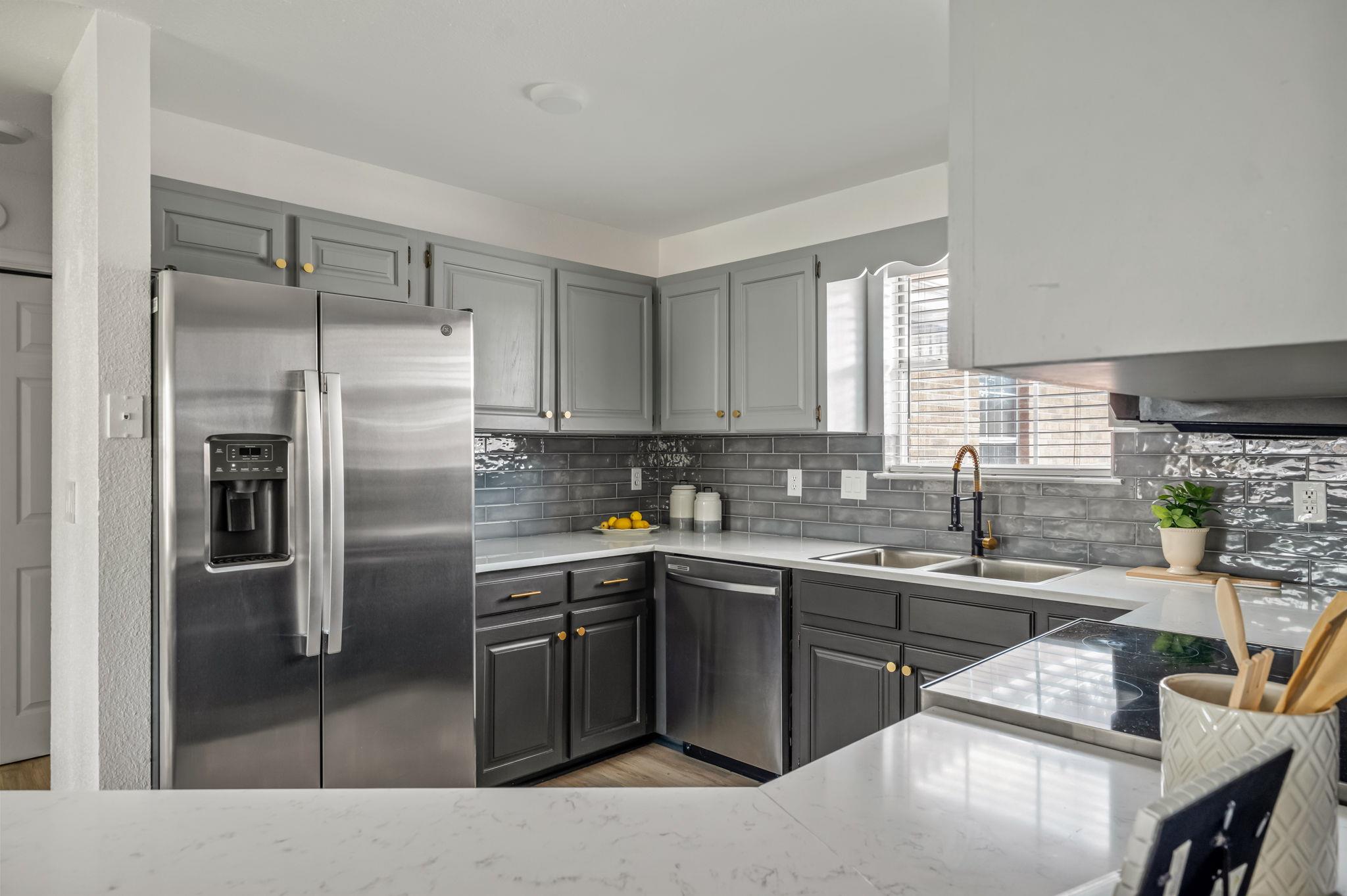 Image 9 of 34 For 1319 Summerwood Dr