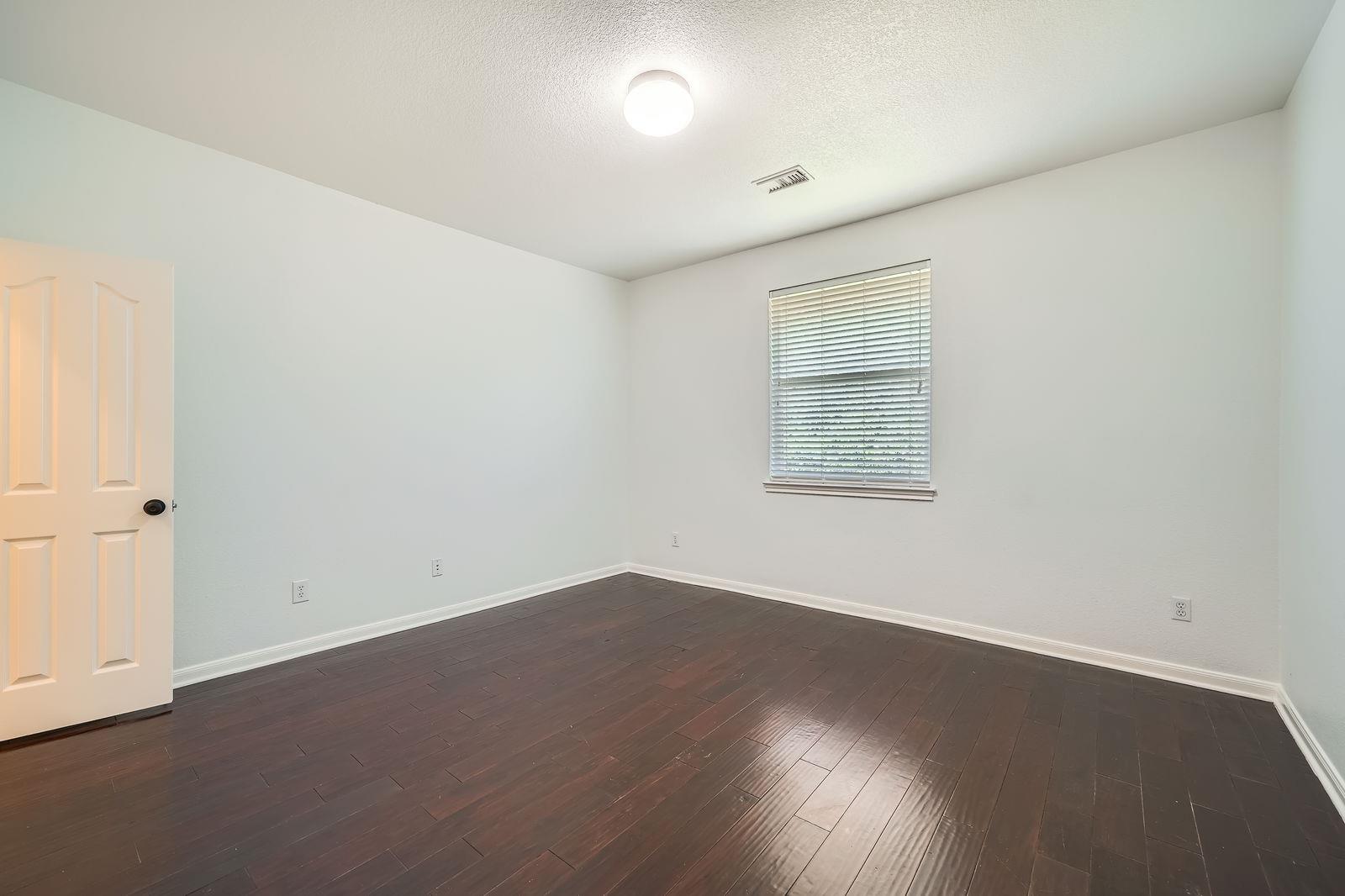 Image 23 of 29 For 9812 Whitley Bay Dr