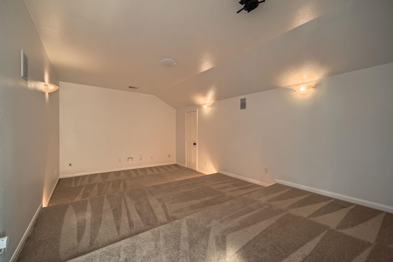 Image 26 of 29 For 9812 Whitley Bay Dr