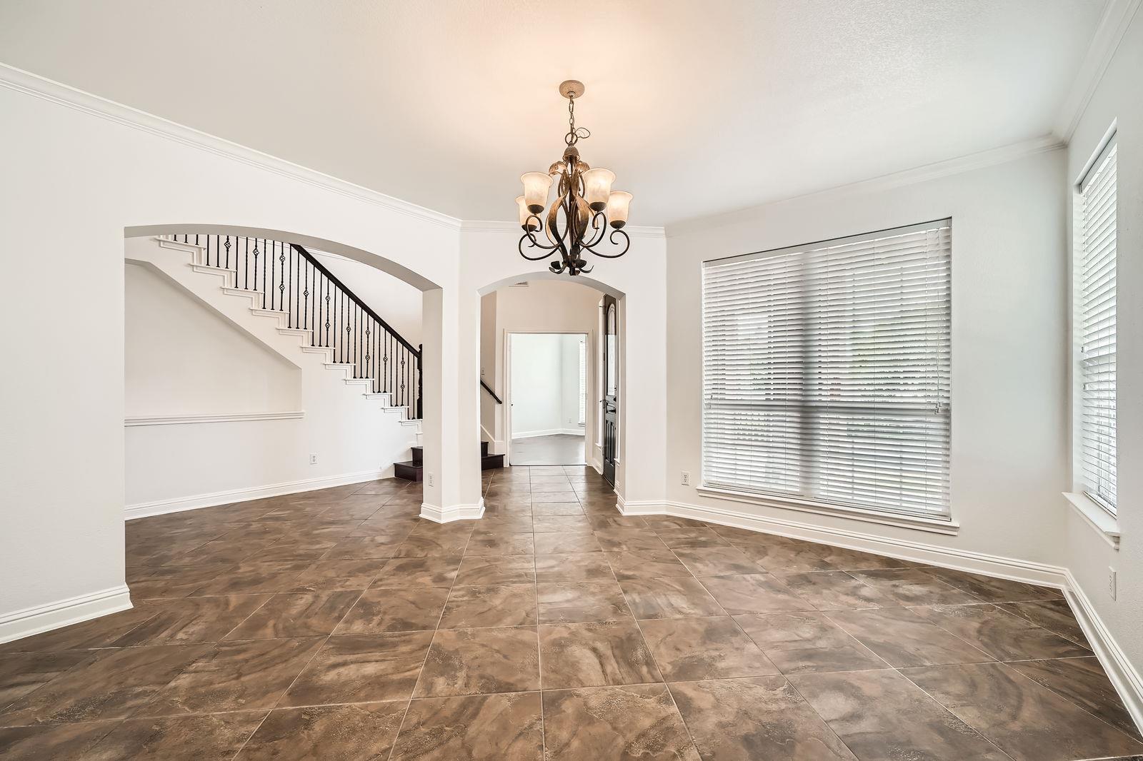 Image 8 of 29 For 9812 Whitley Bay Dr