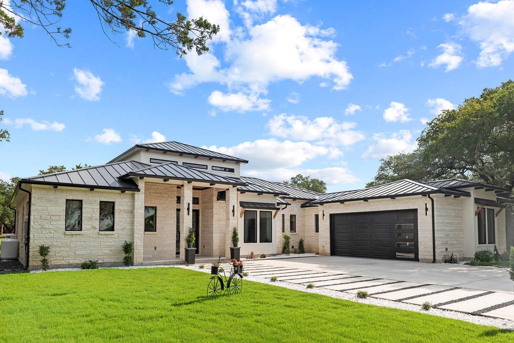 Image 2 of 40 For 226 Bobby Clark Dr