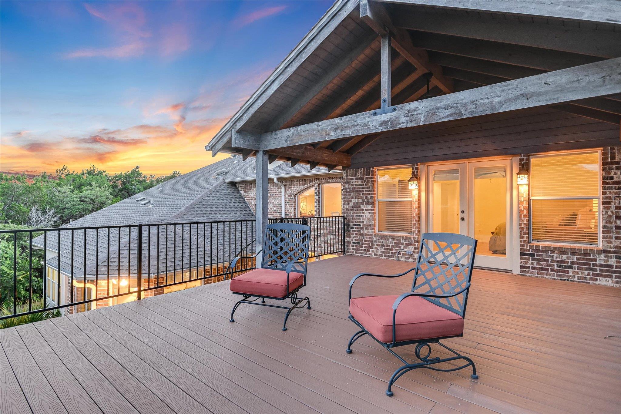 Image 25 of 39 For 17120 Northlake Hills Dr