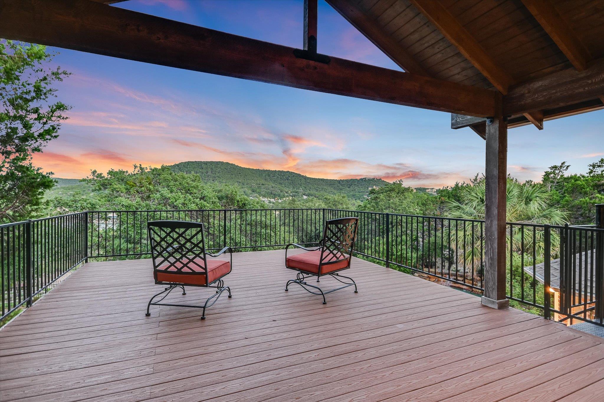 Image 6 of 39 For 17120 Northlake Hills Dr