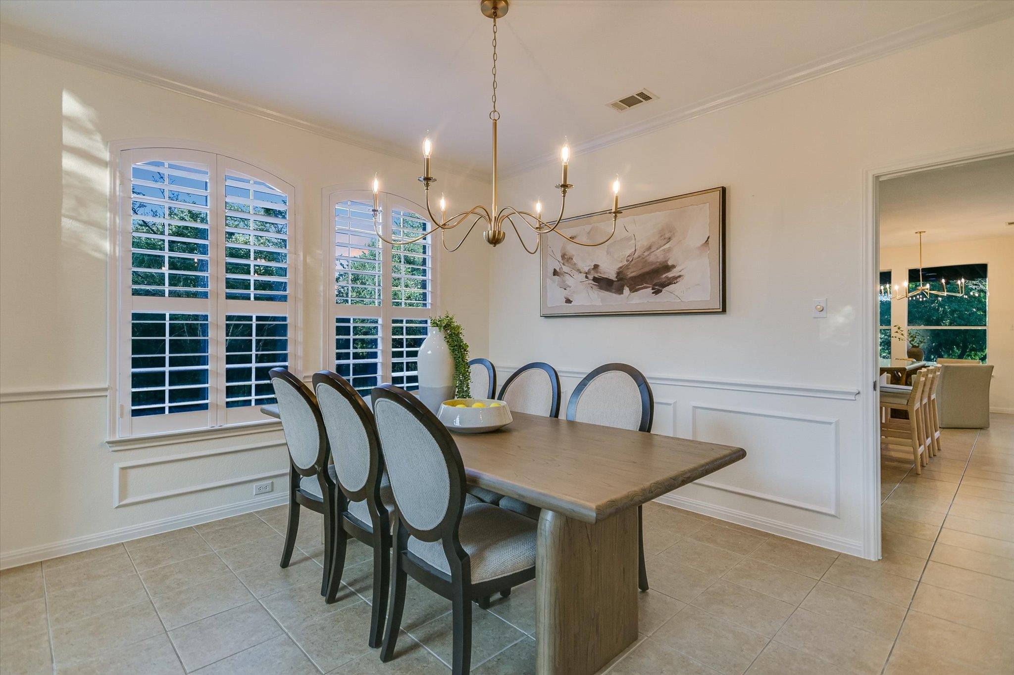 Image 8 of 39 For 17120 Northlake Hills Dr