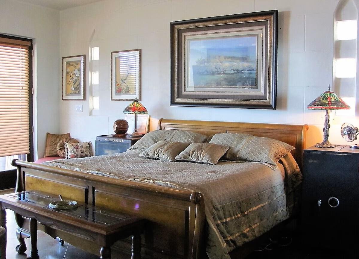 Image 18 of 27 For 15919 Booth Circle Cir