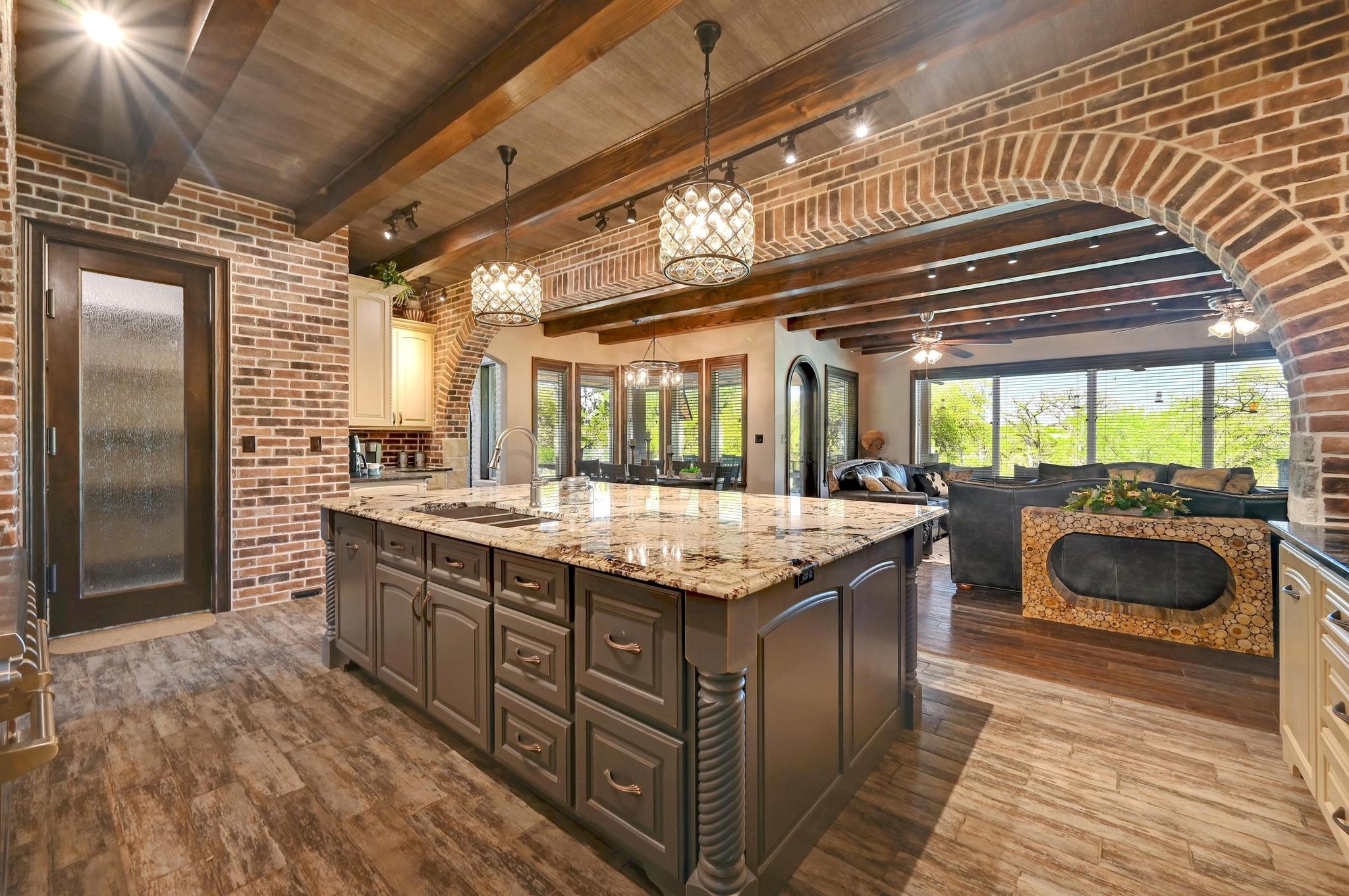 Image 19 of 40 For 200 Skippin Stone Ln