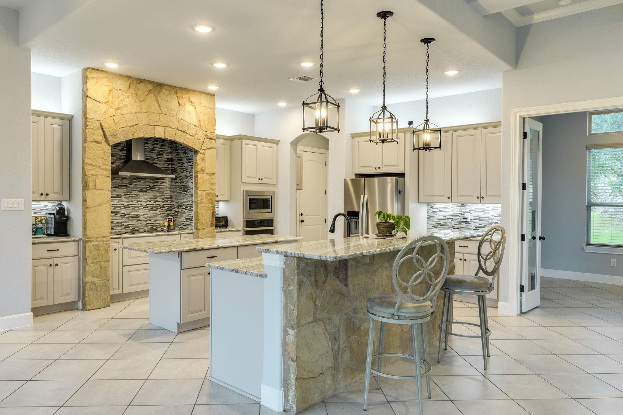 Image 12 of 40 For 346 Blackbird Dr