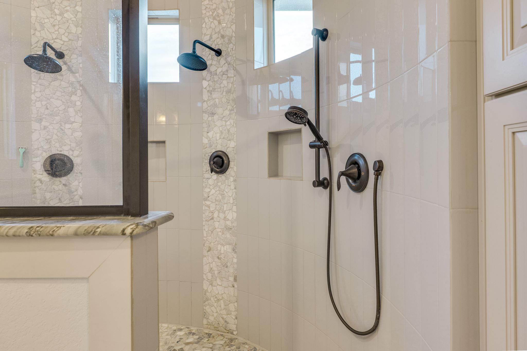 Image 23 of 40 For 346 Blackbird Dr