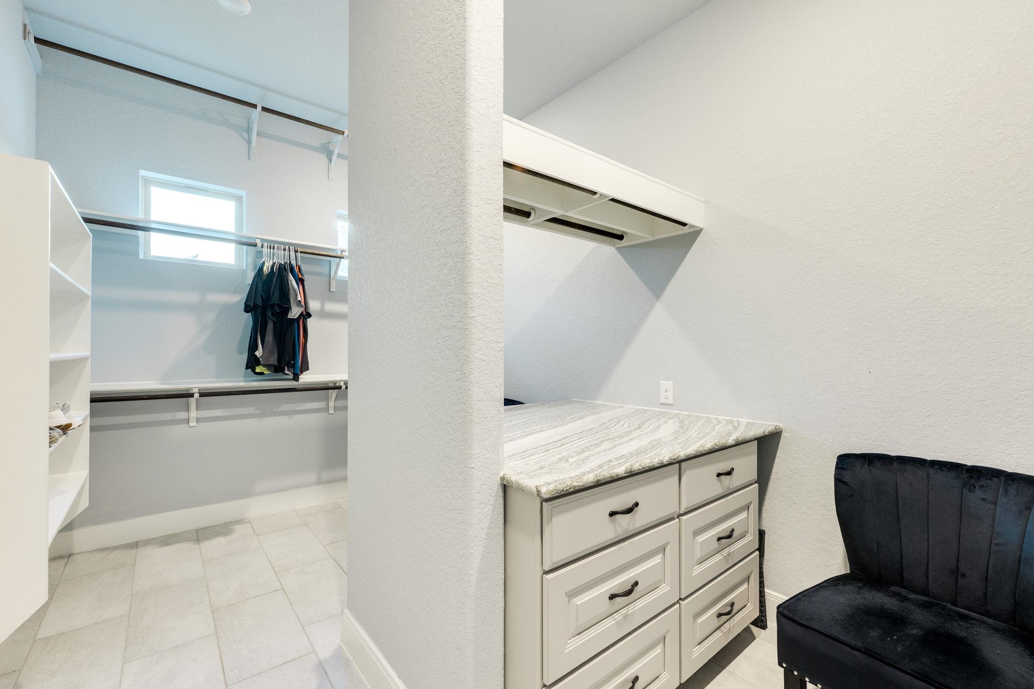 Image 24 of 40 For 346 Blackbird Dr