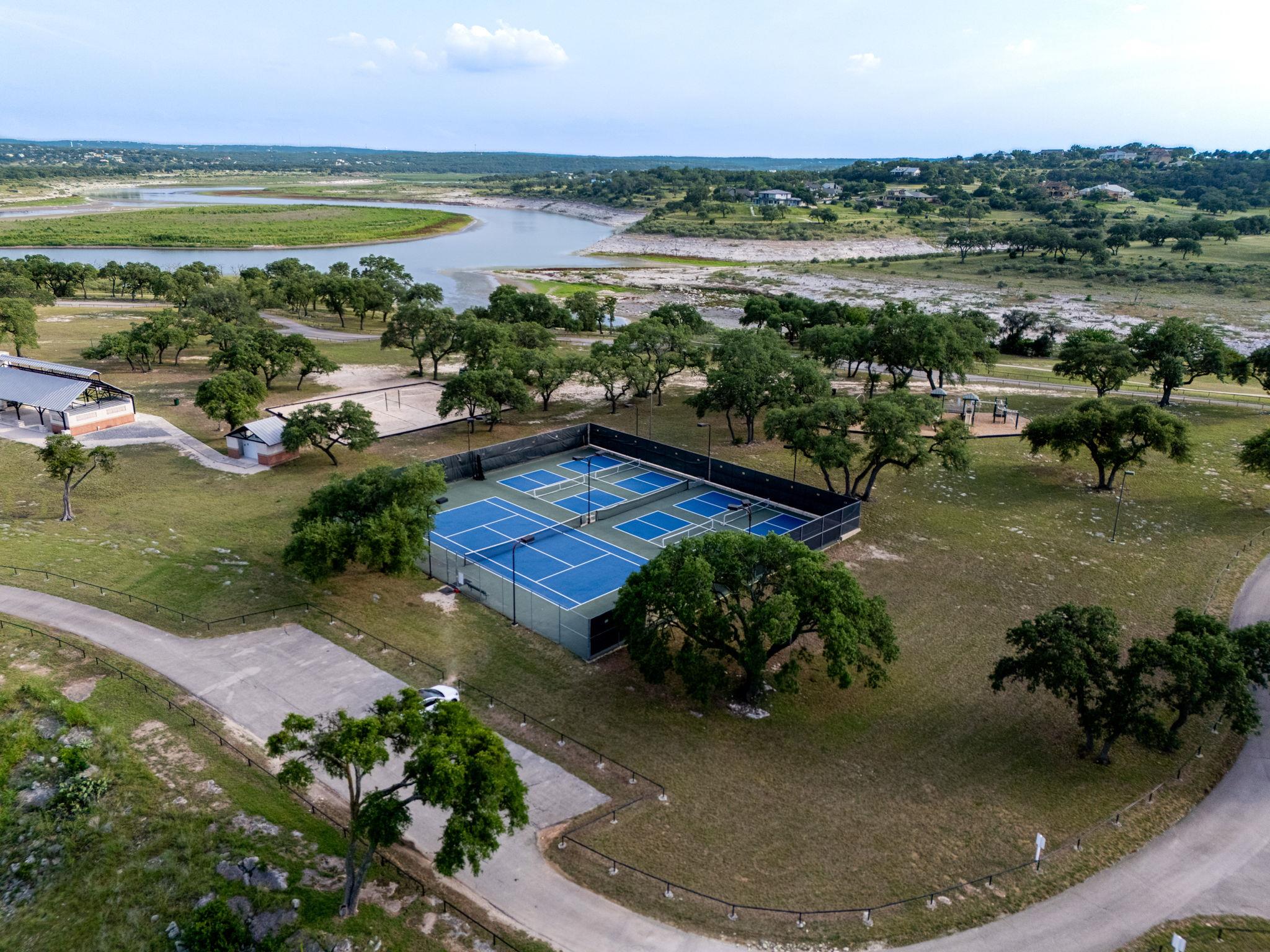 Image 37 of 40 For 346 Blackbird Dr