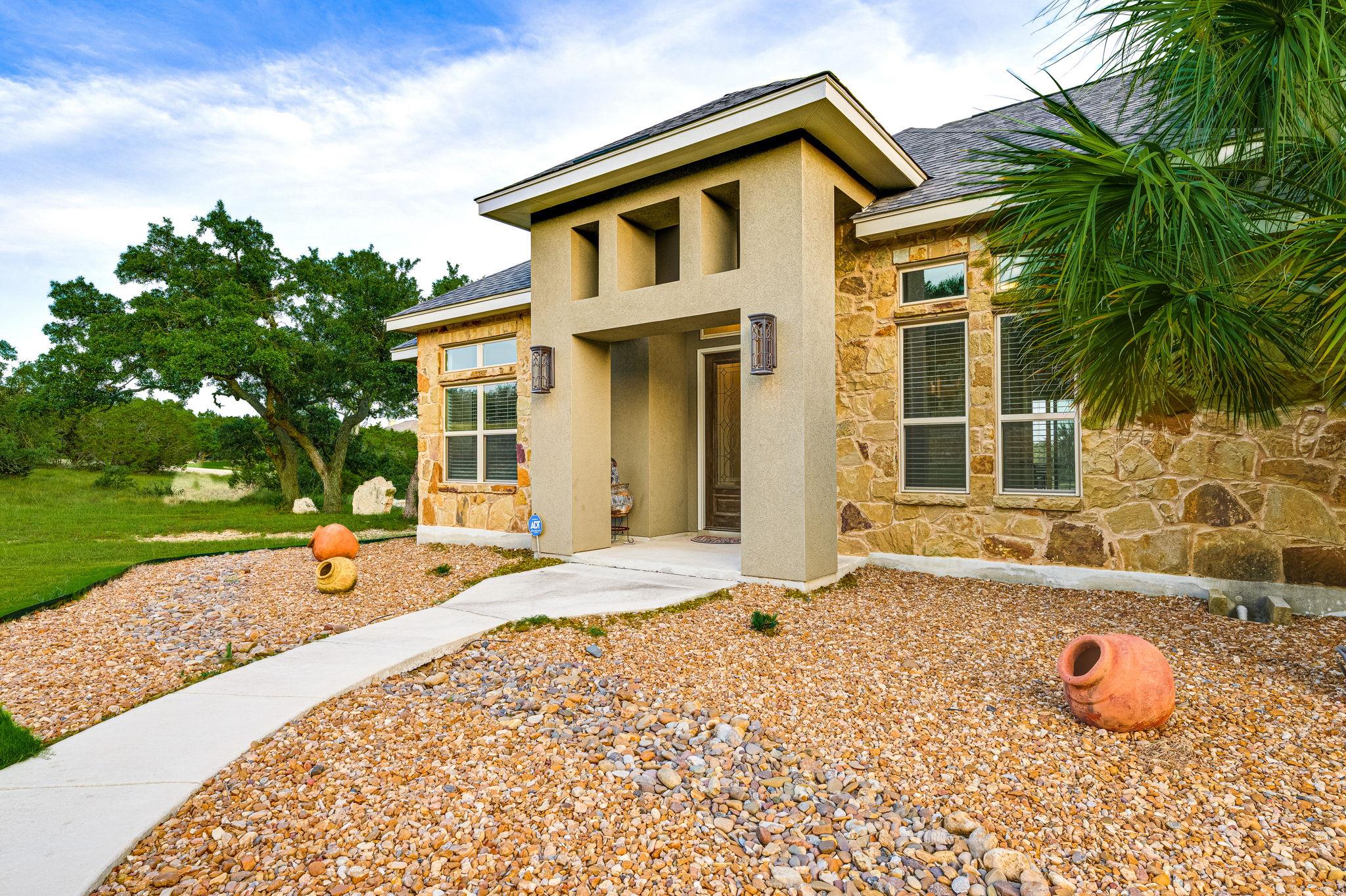 Image 4 of 40 For 346 Blackbird Dr