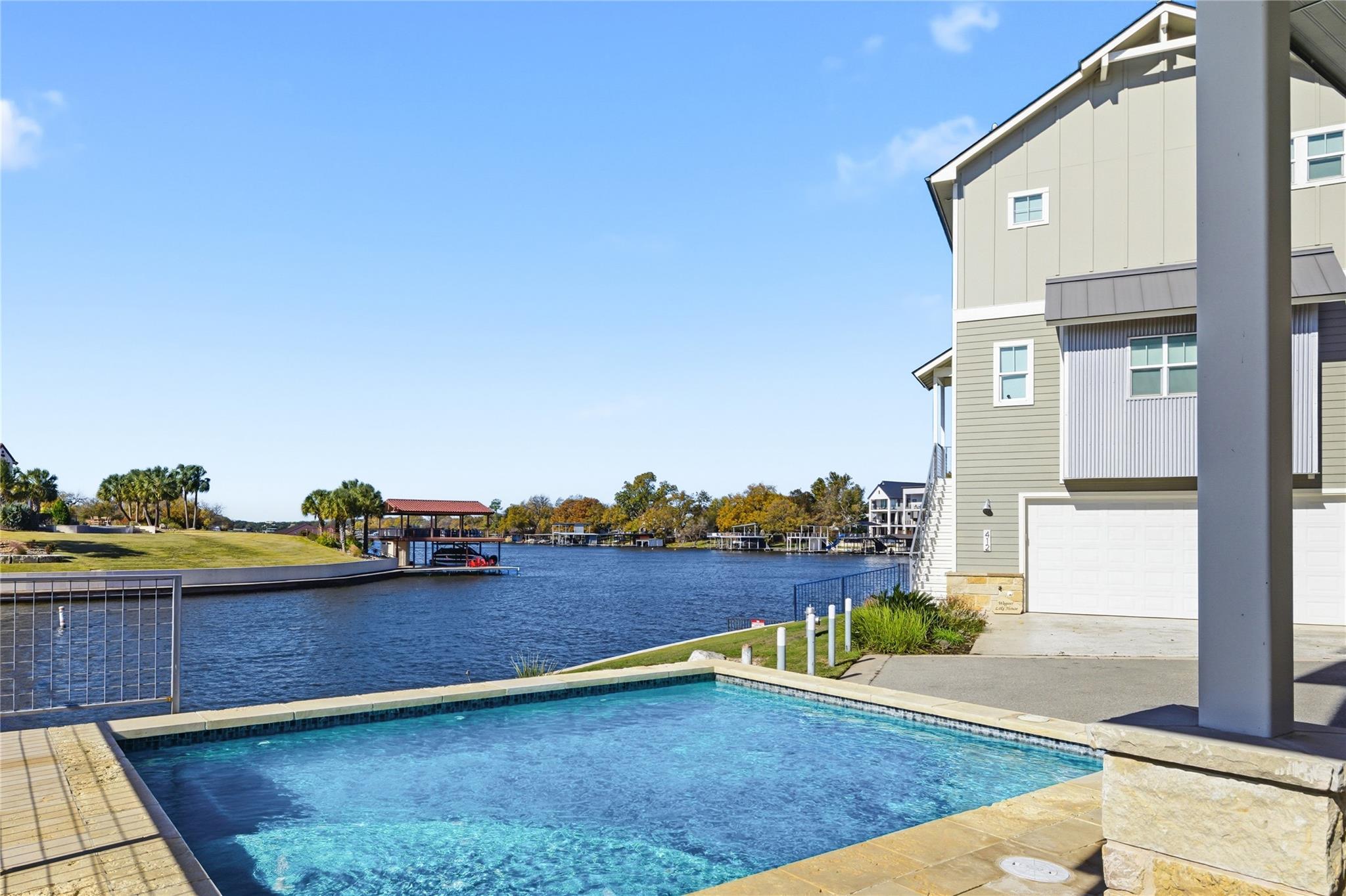 Details for 321 Island Cir, Kingsland, TX 78639