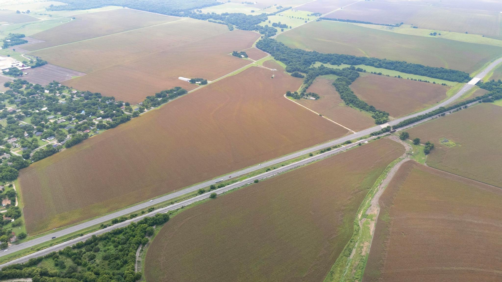 Image 10 of 25 For 4400-4402 Highway 95