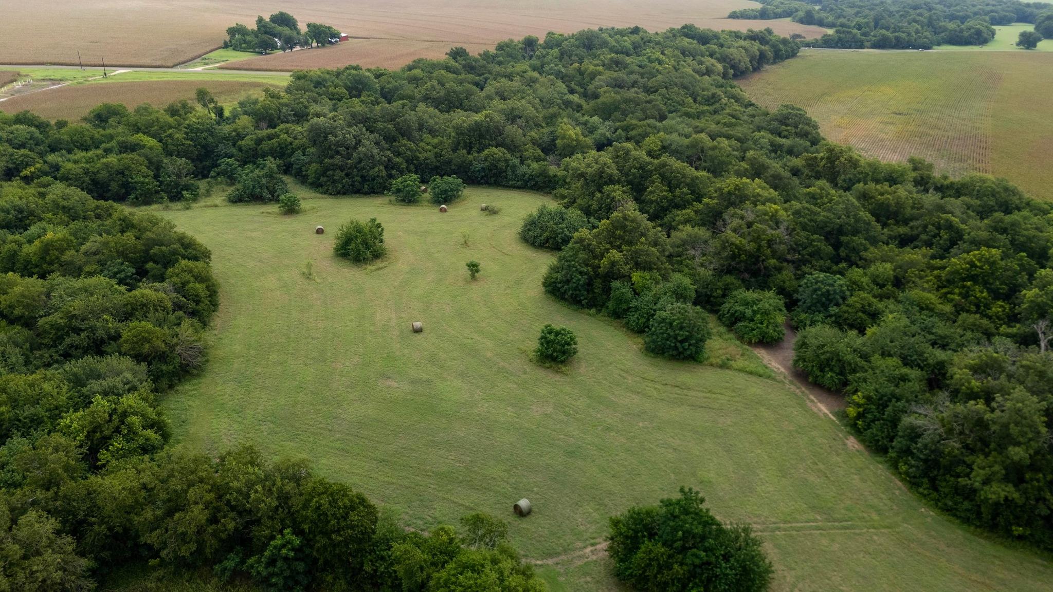 Image 16 of 25 For 4400-4402 Highway 95