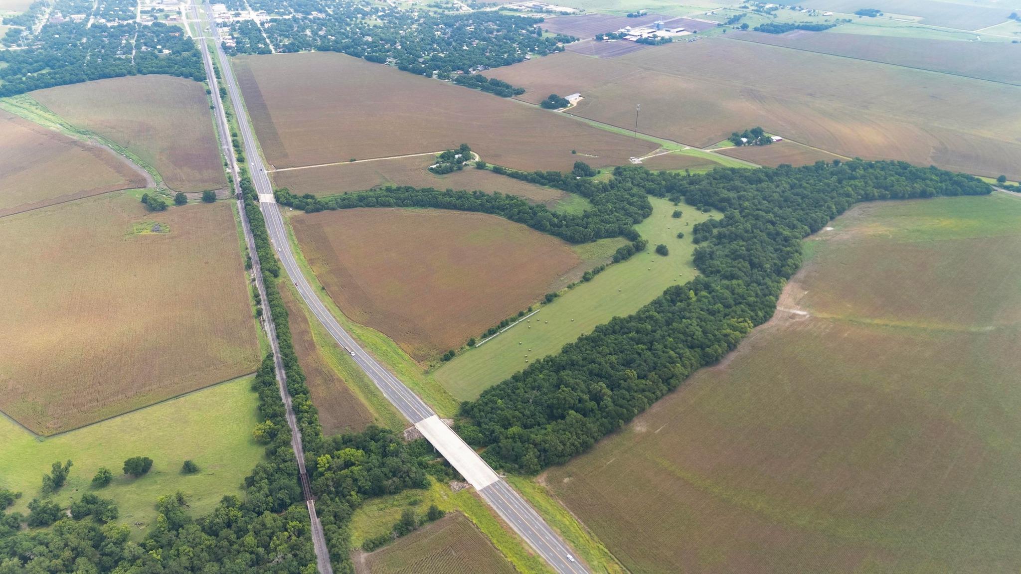 Image 5 of 25 For 4400-4402 Highway 95