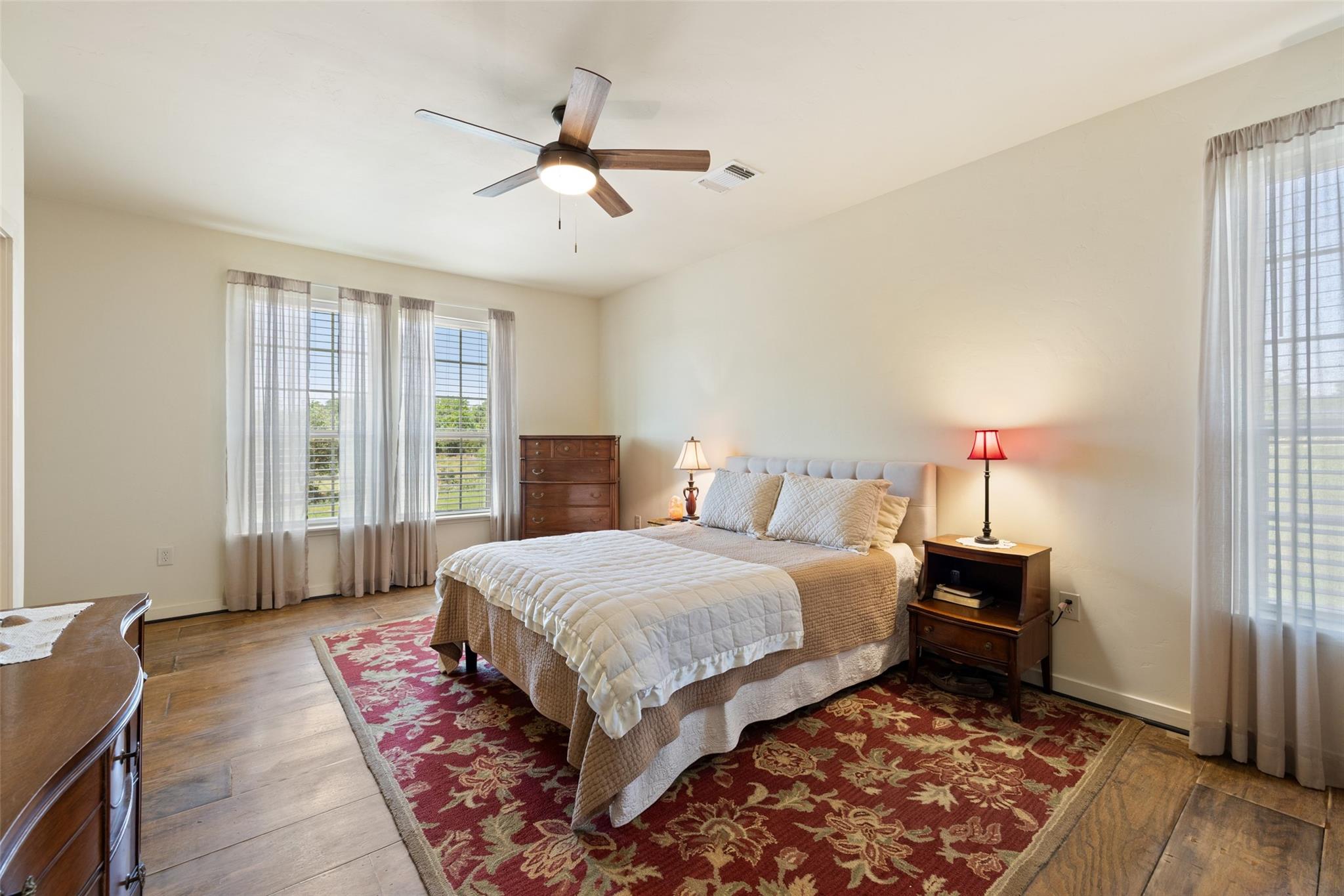 Image 10 of 31 For 2124 Crabapple Rd