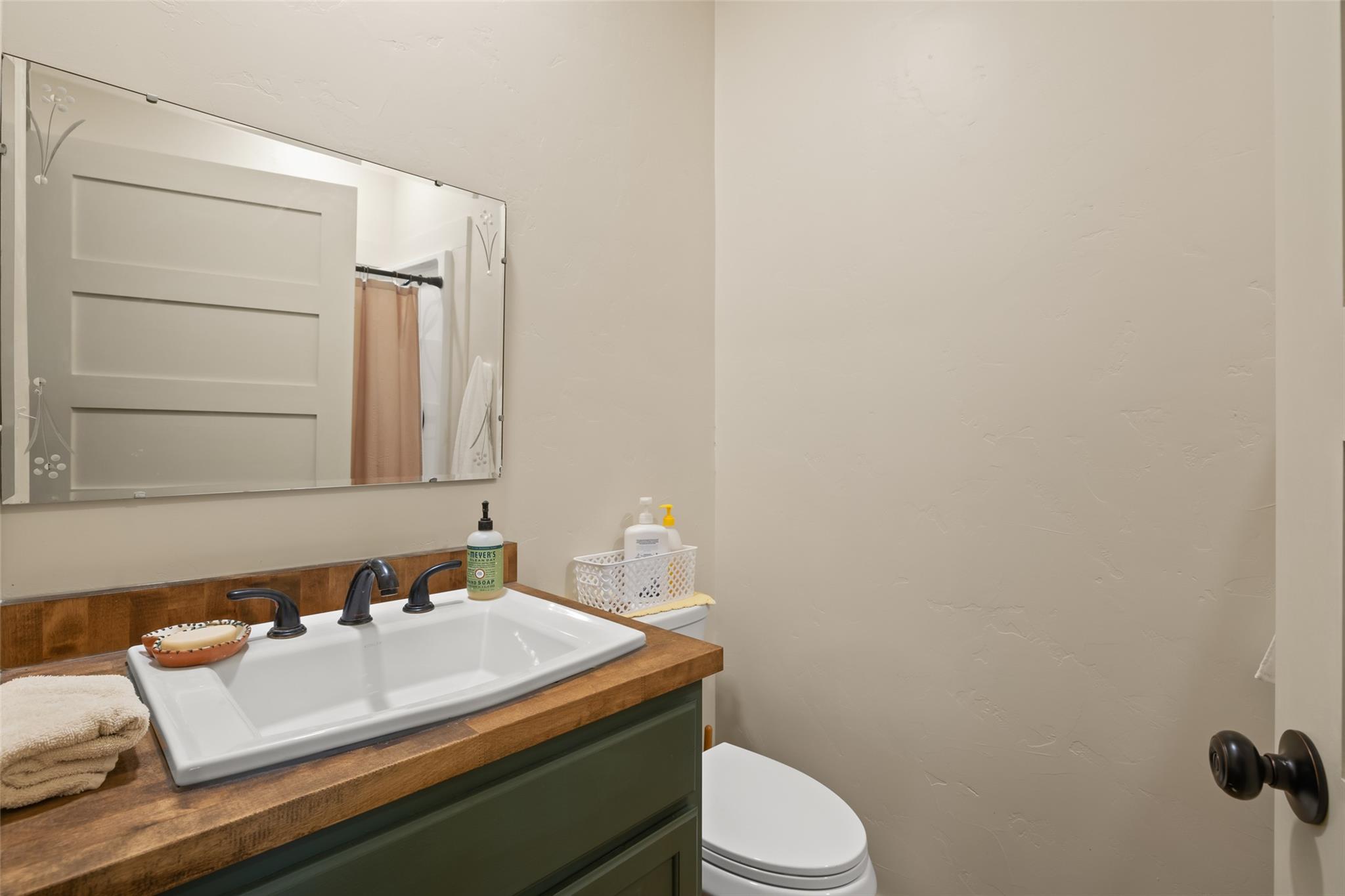 Image 14 of 31 For 2124 Crabapple Rd