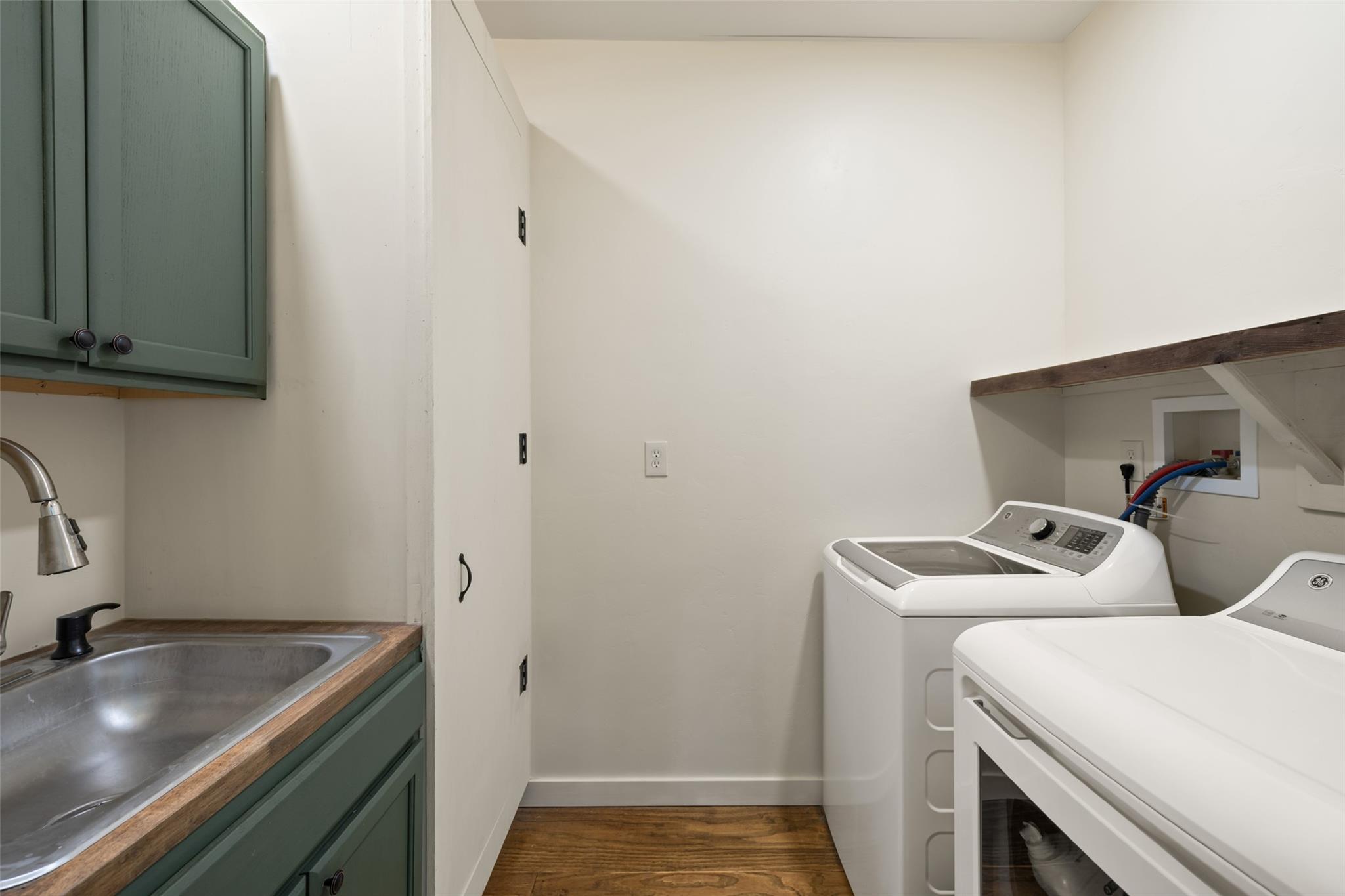 Image 17 of 31 For 2124 Crabapple Rd