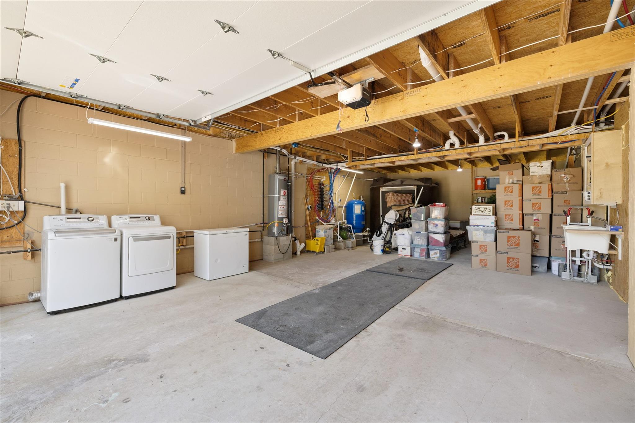 Image 21 of 31 For 2124 Crabapple Rd