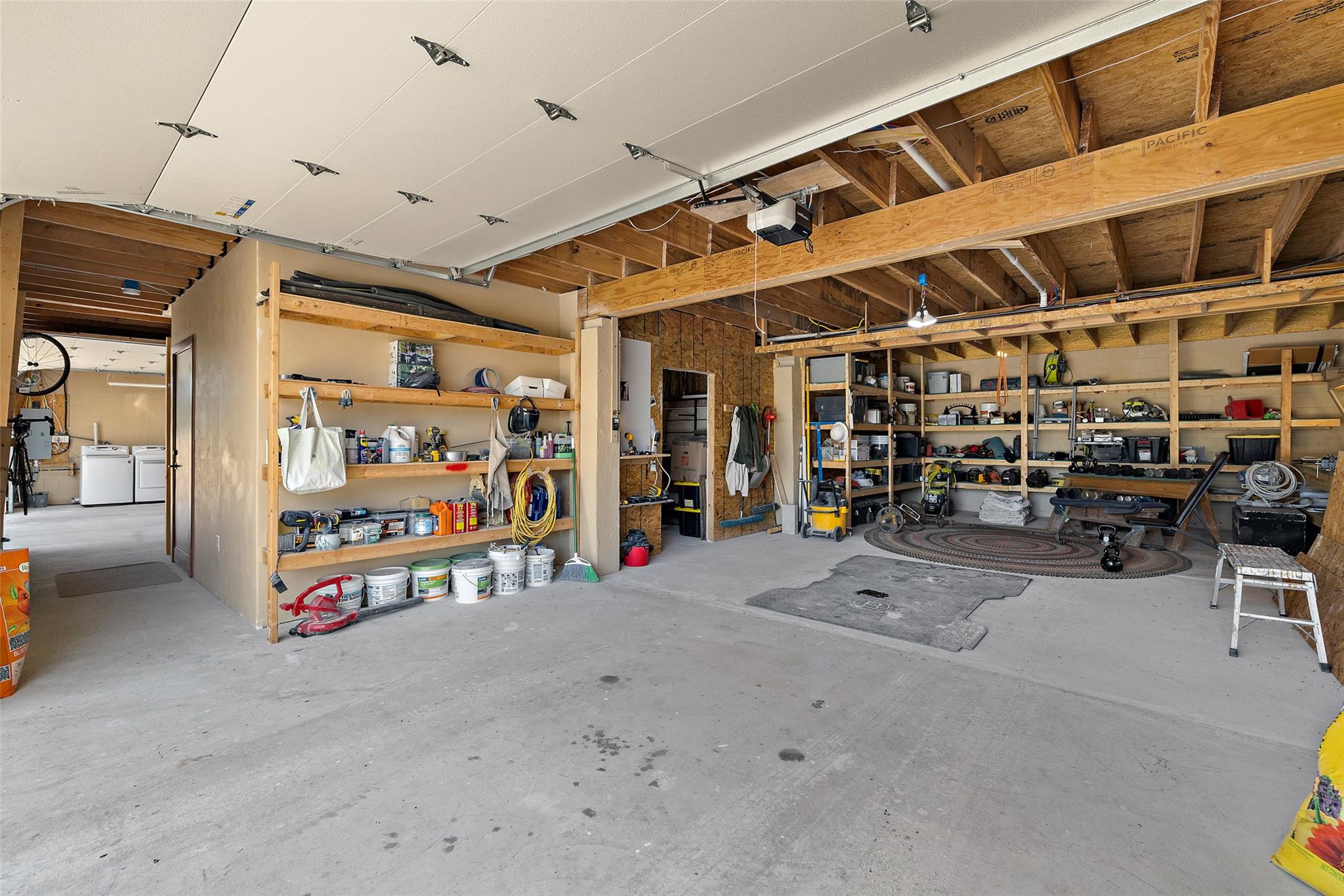 Image 22 of 31 For 2124 Crabapple Rd