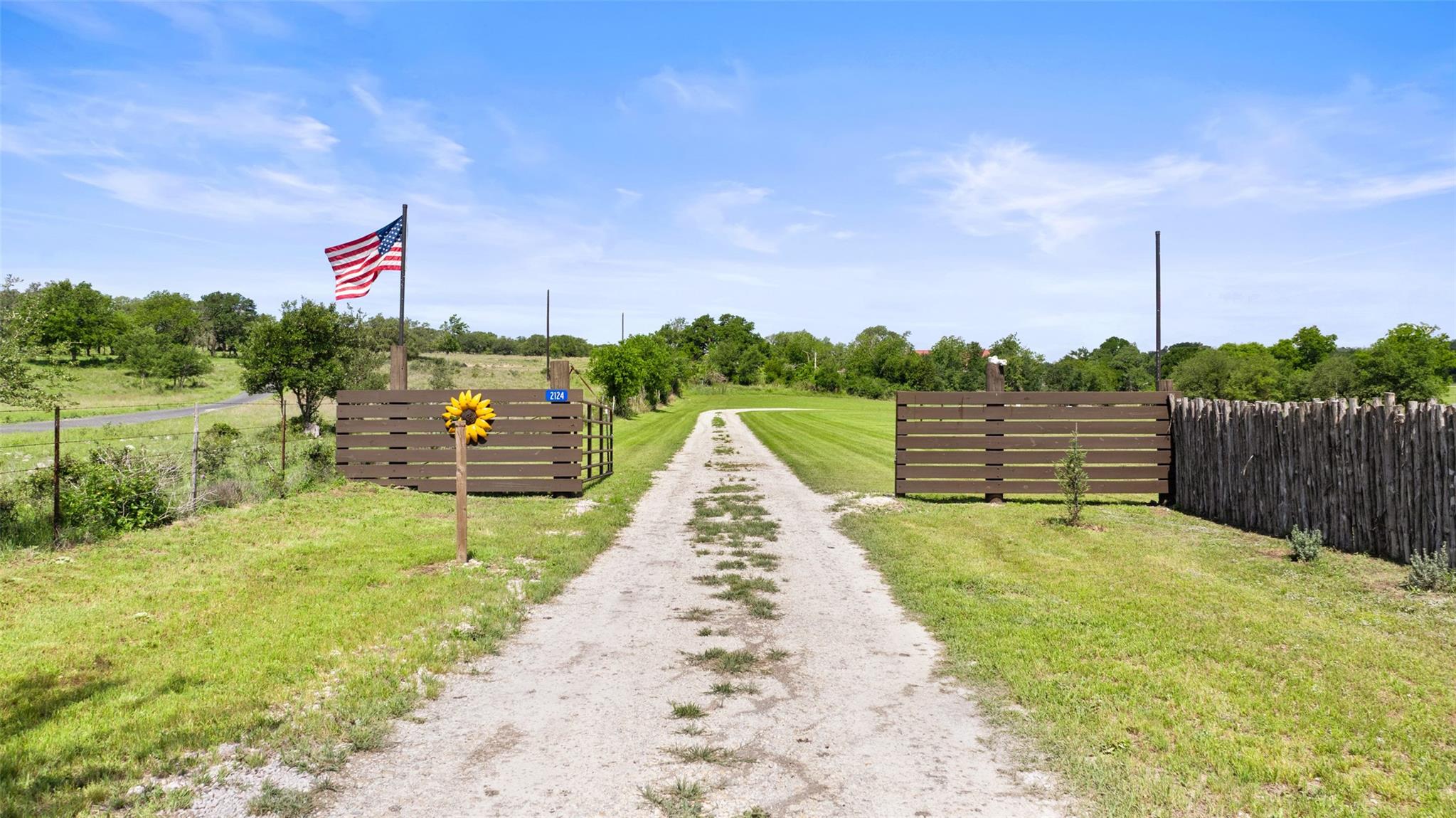 Image 26 of 31 For 2124 Crabapple Rd