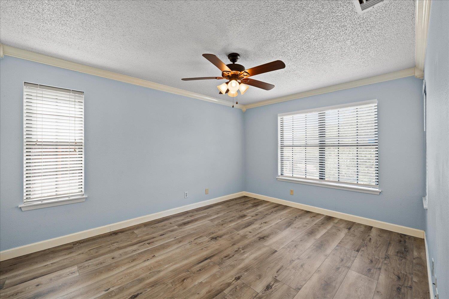 Image 12 of 28 For 4212 Medical Dr 201