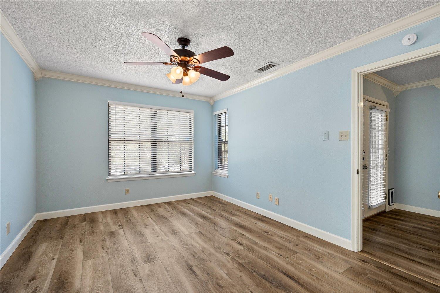 Image 13 of 28 For 4212 Medical Dr 201
