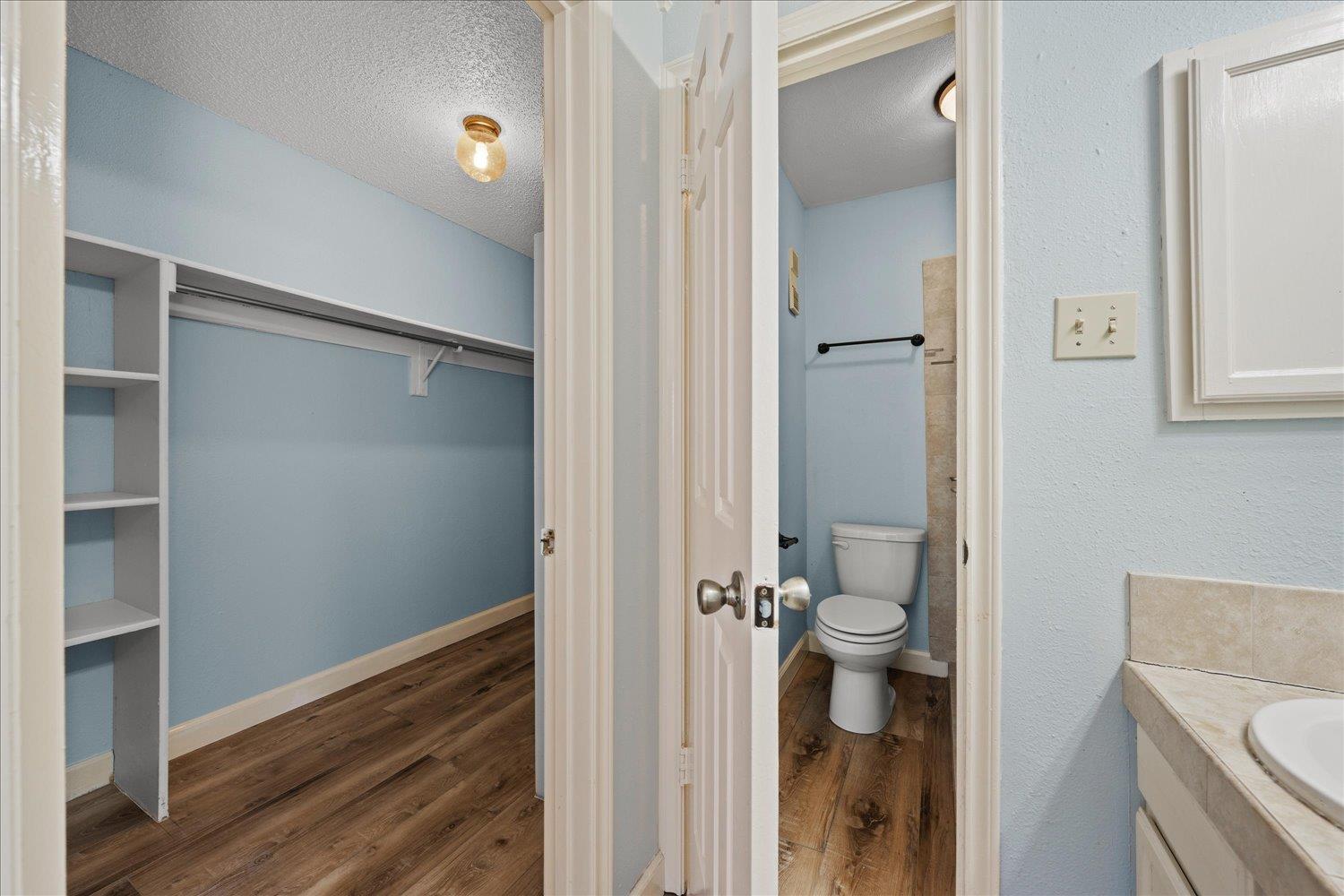 Image 16 of 28 For 4212 Medical Dr 201