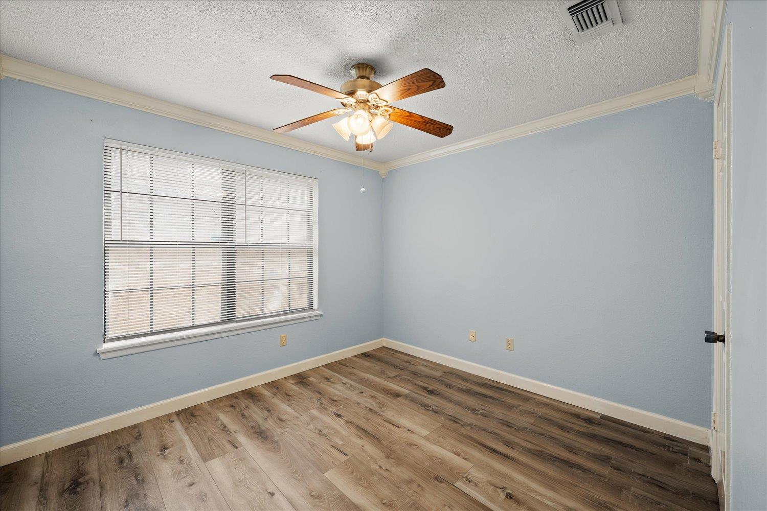 Image 19 of 28 For 4212 Medical Dr 201