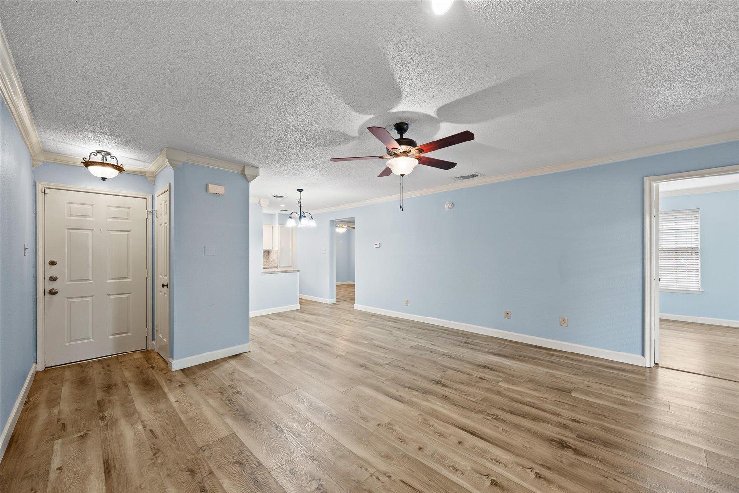 Image 5 of 28 For 4212 Medical Dr 201