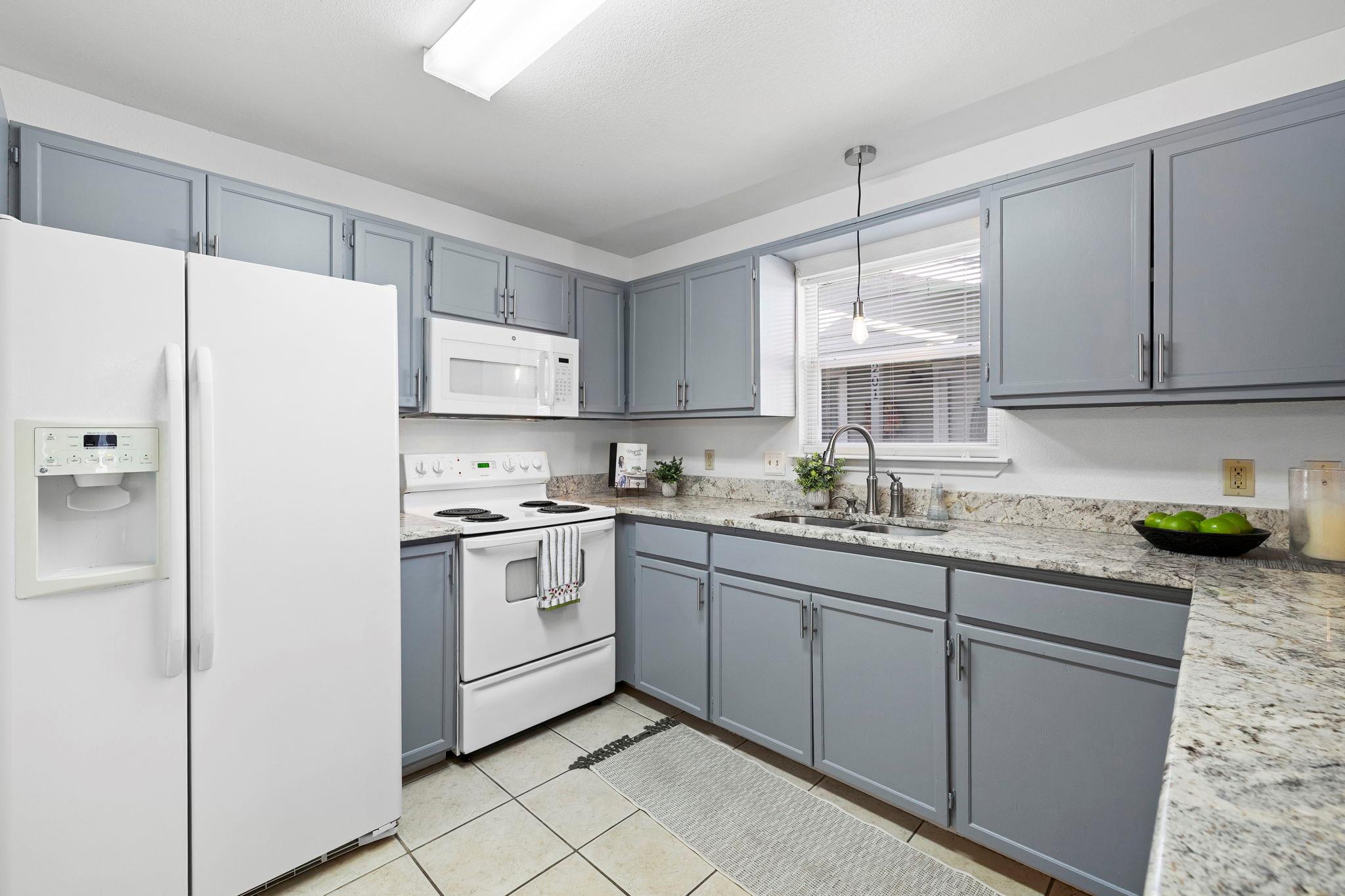 Image 9 of 26 For 121 Plant Ave Ave Apt 102